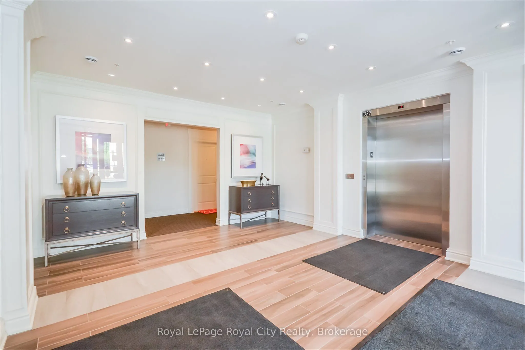 1077 Gordon Street, #418
