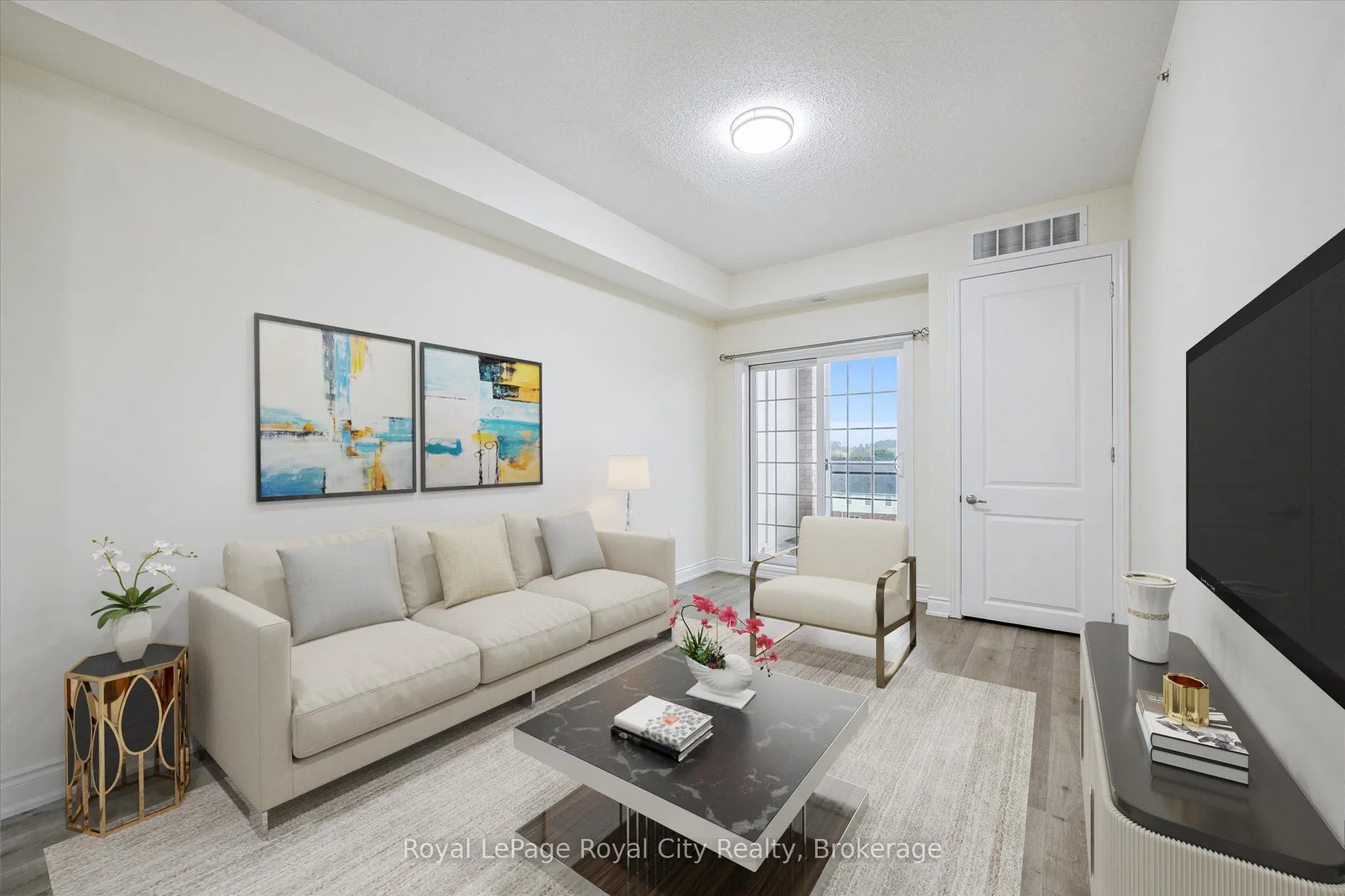 1077 Gordon Street, #418