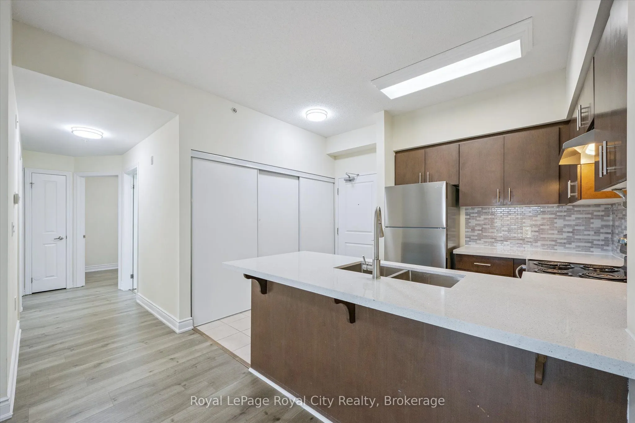 1077 Gordon Street, #418