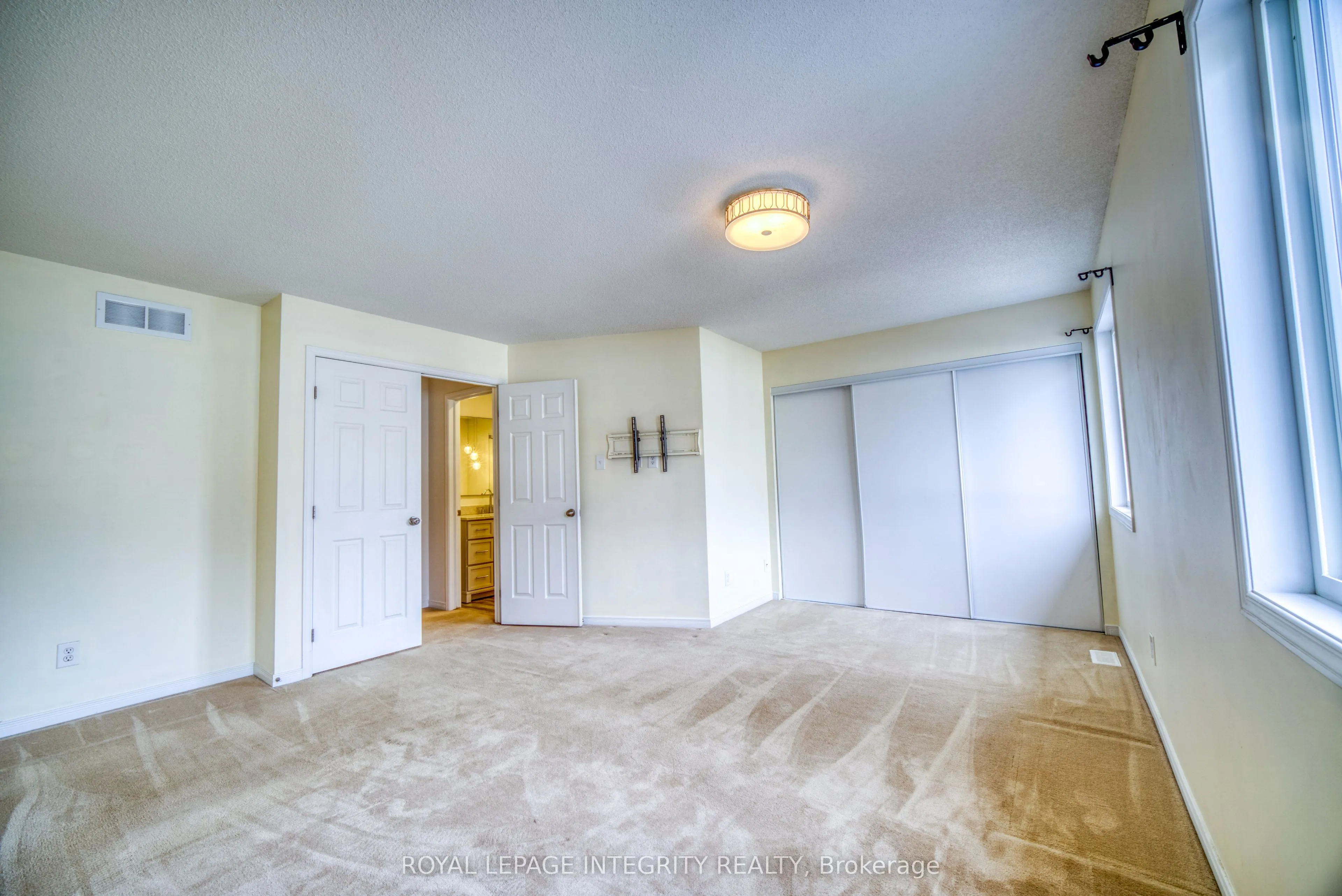 280 Applecross Crescent