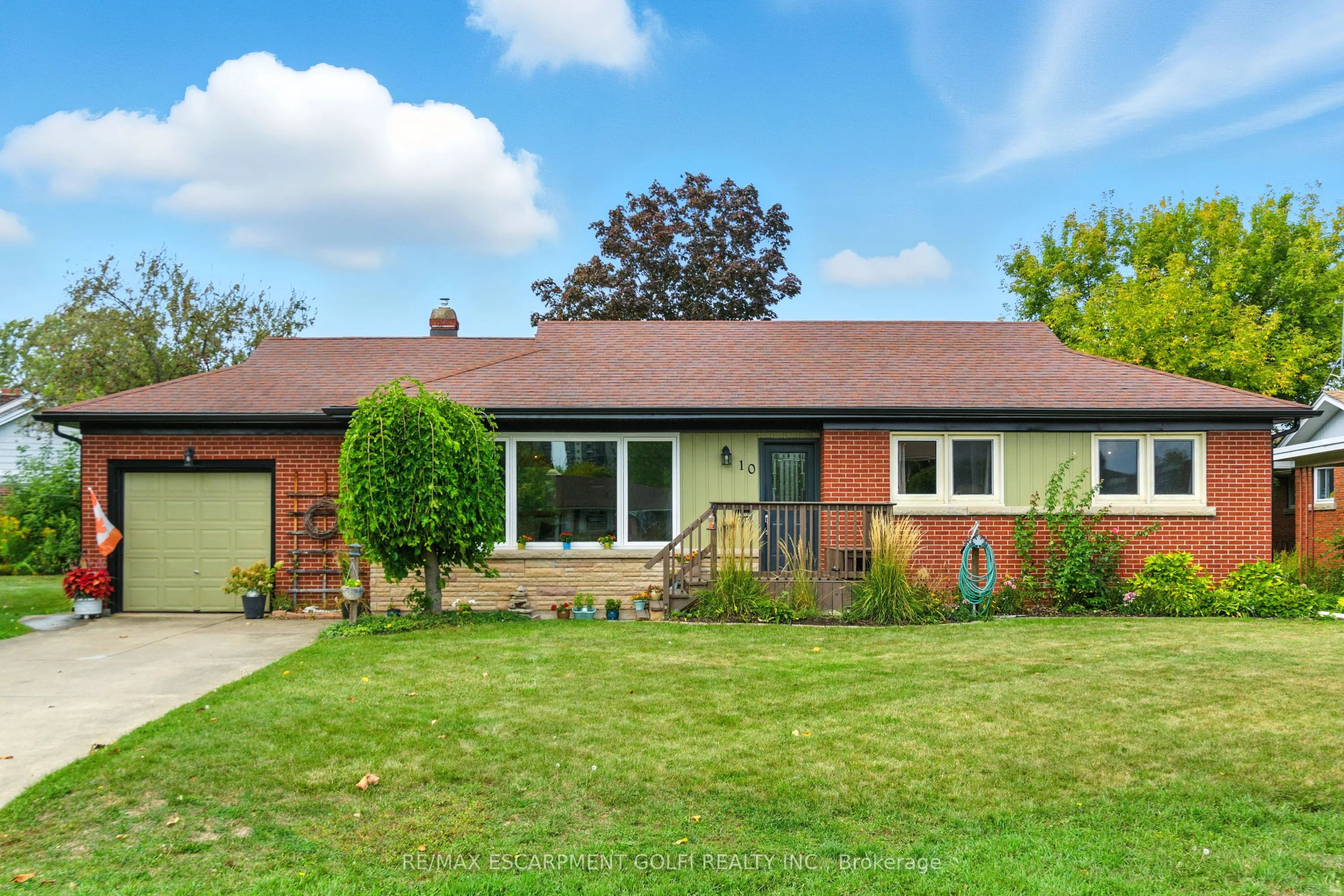10 Riverview Boulevard