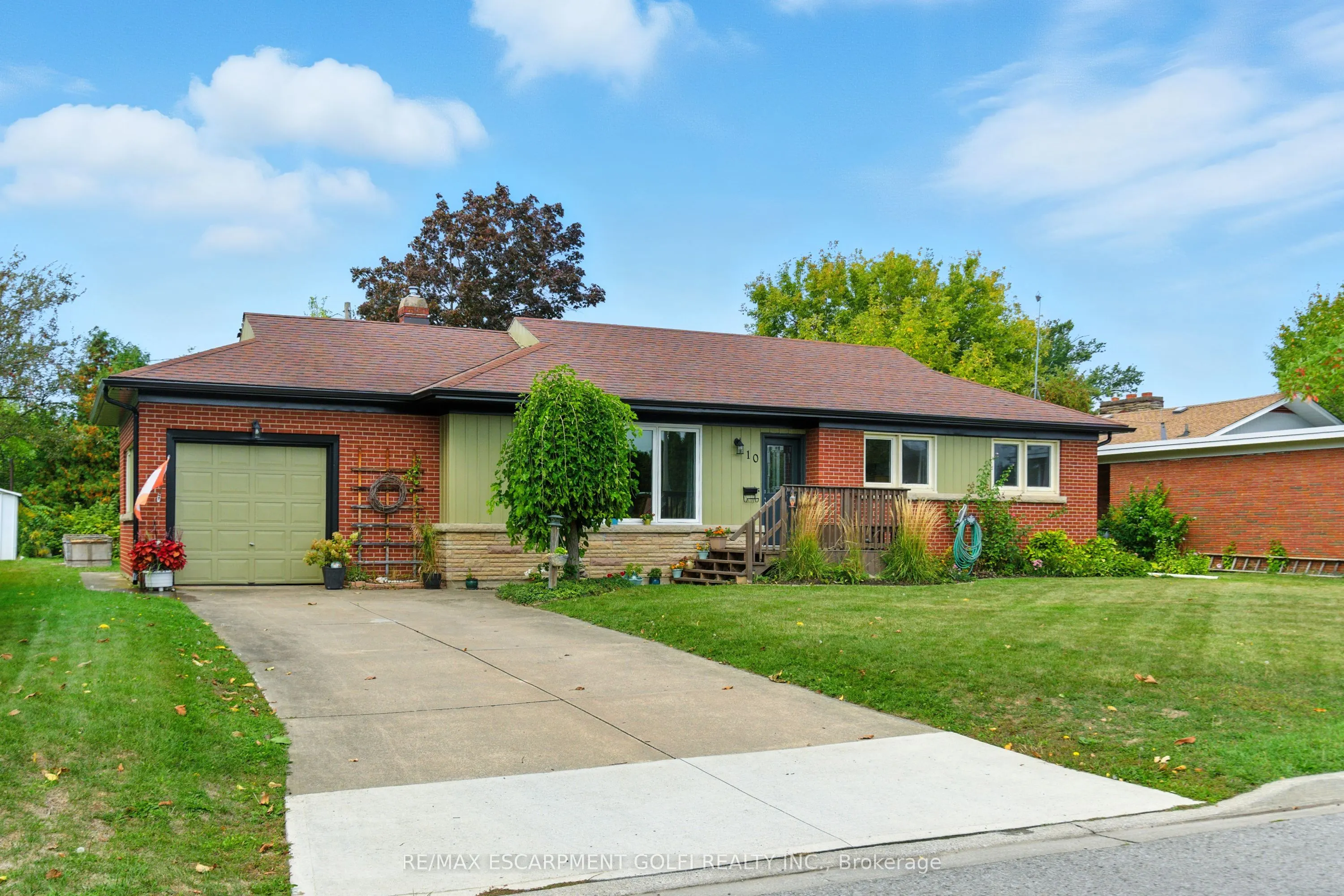 10 Riverview Boulevard