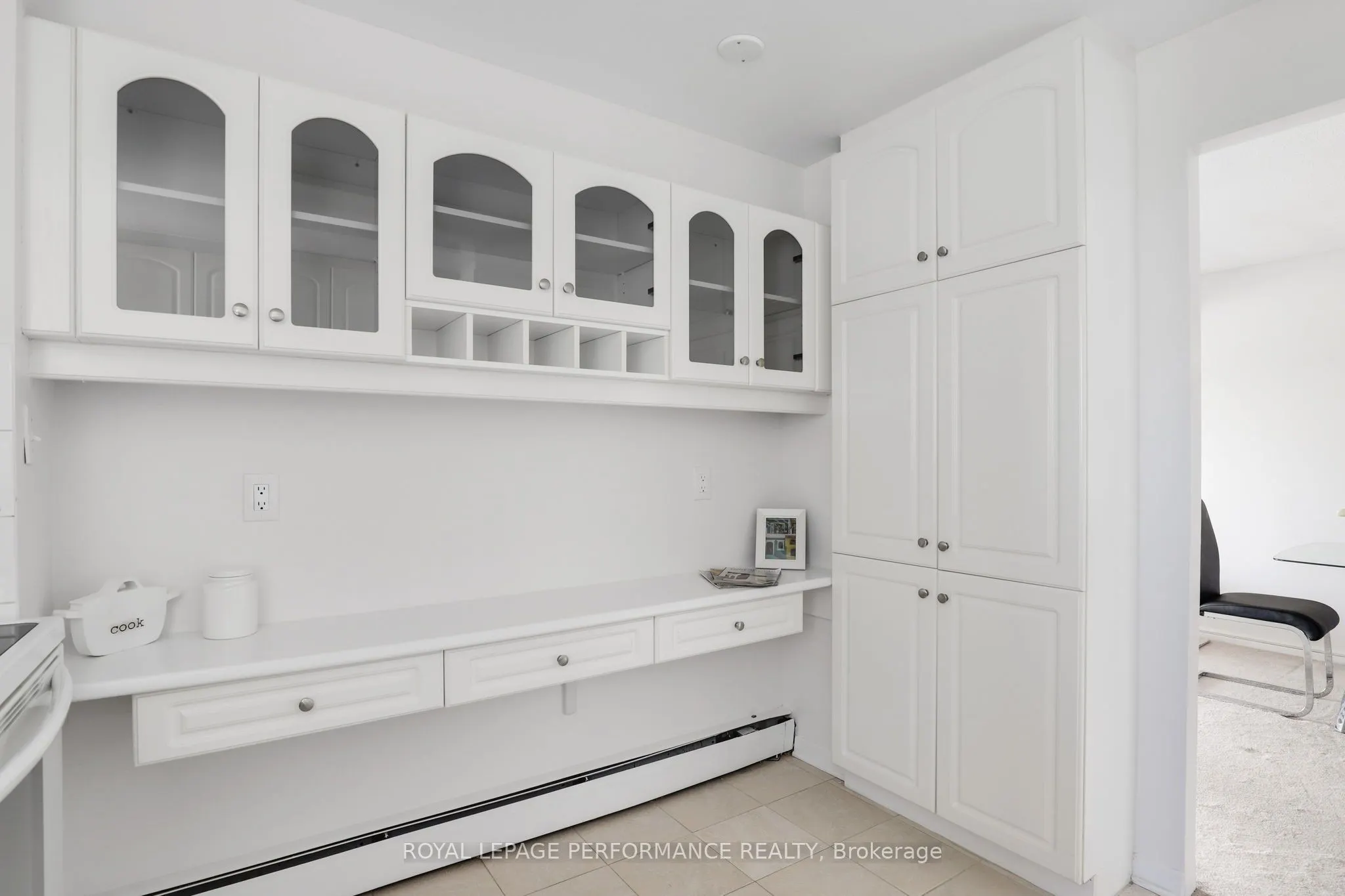 1171 Ambleside Drive, #1002
