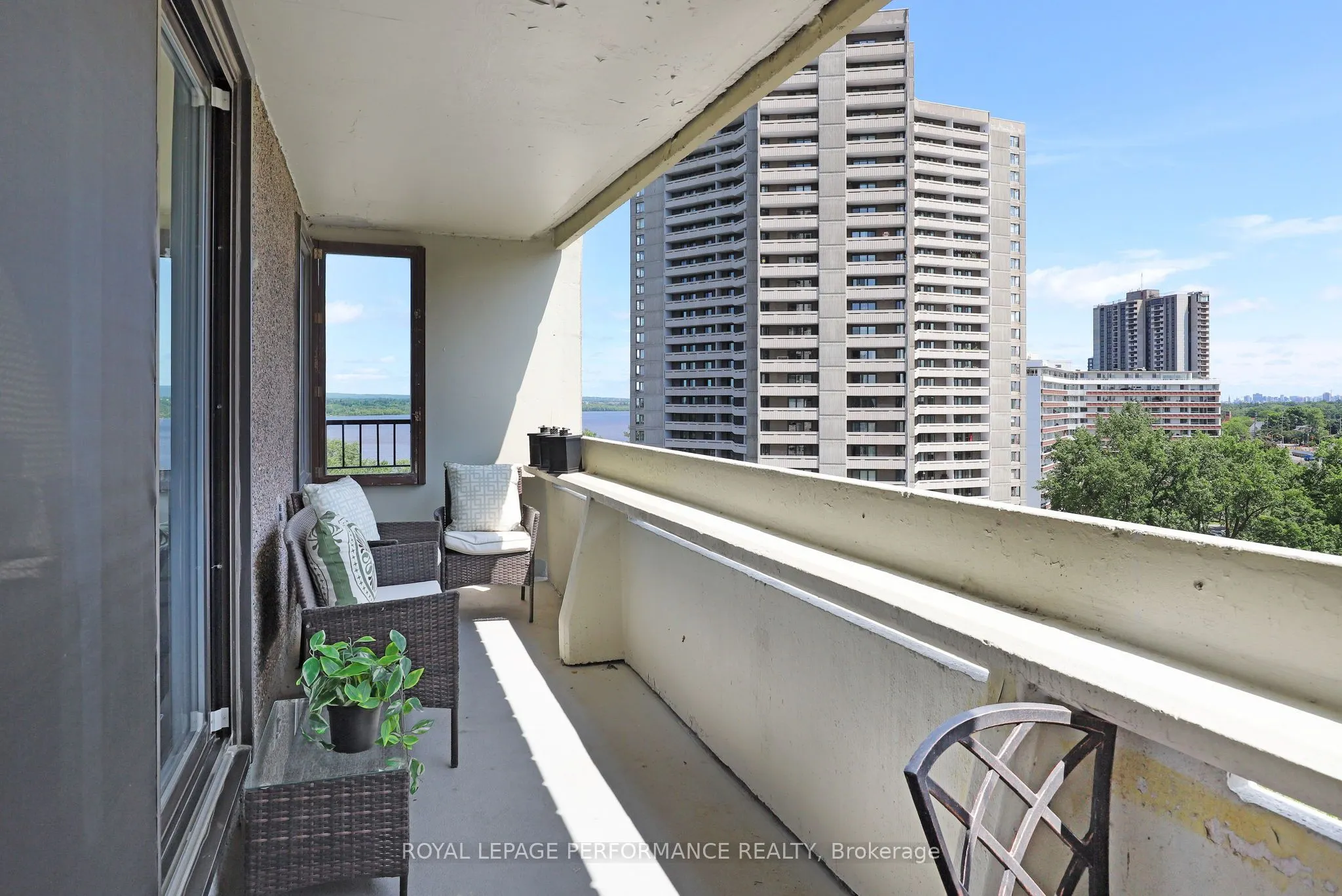 1171 Ambleside Drive, #1002