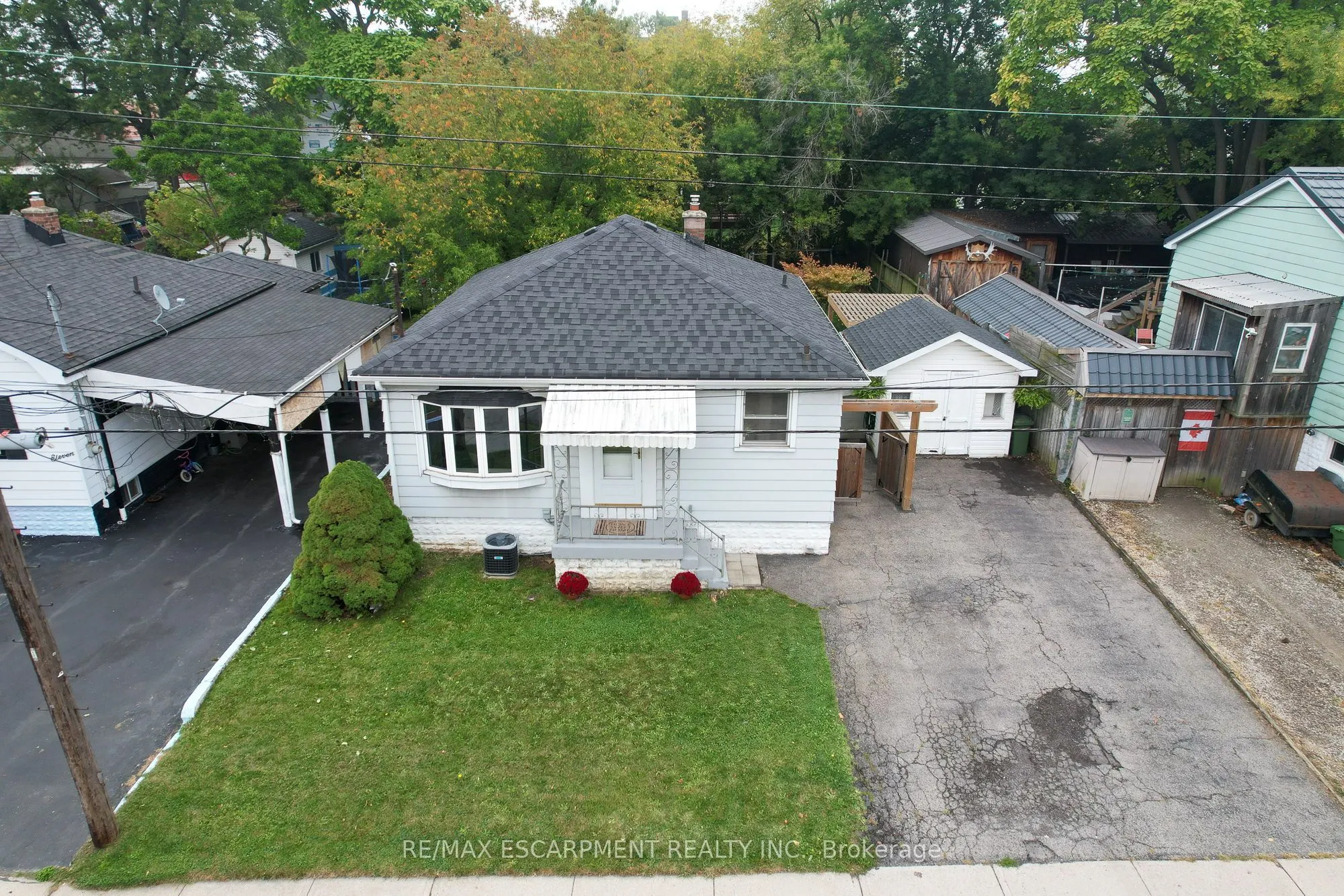 13 David Avenue