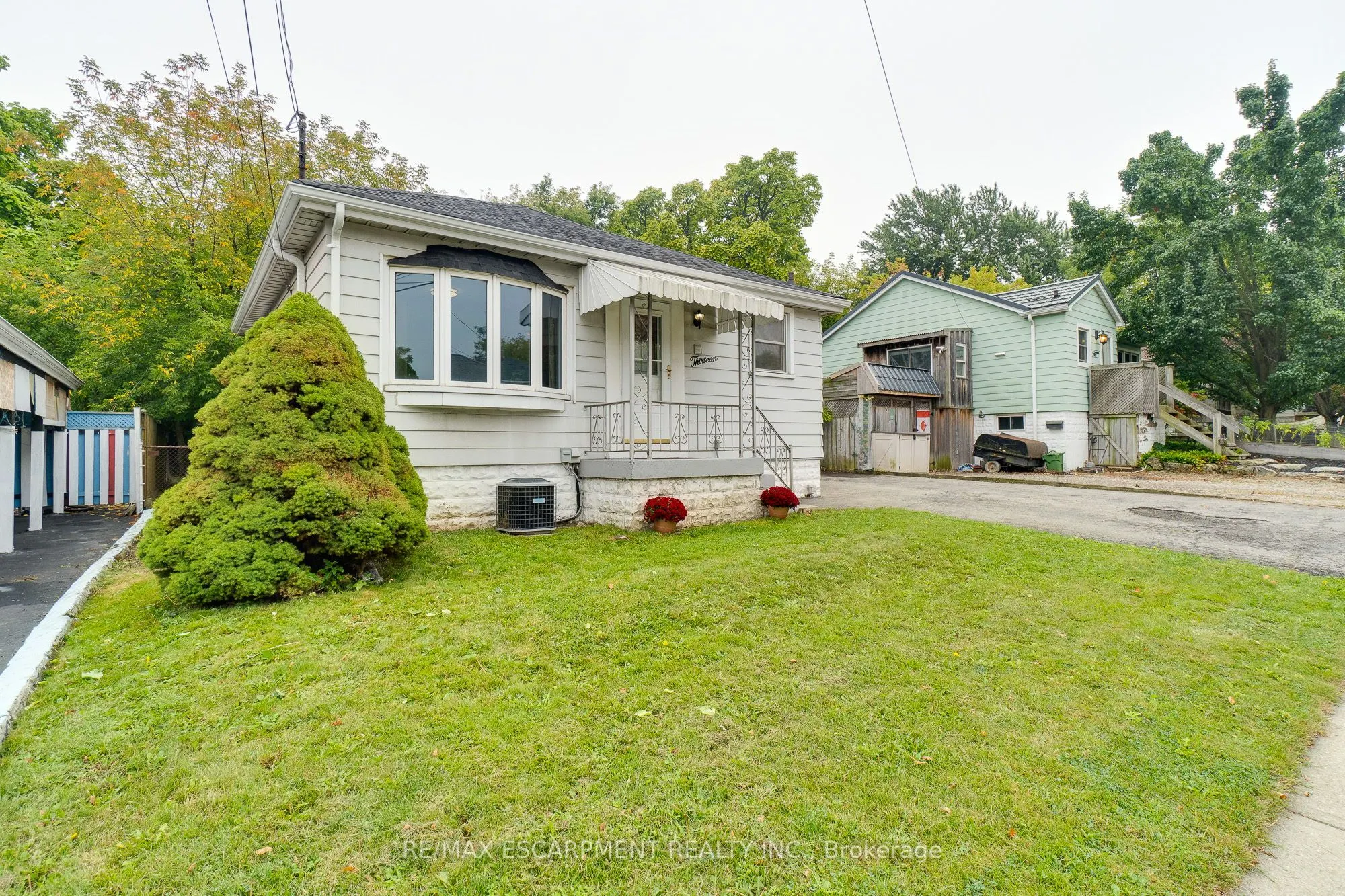 13 David Avenue
