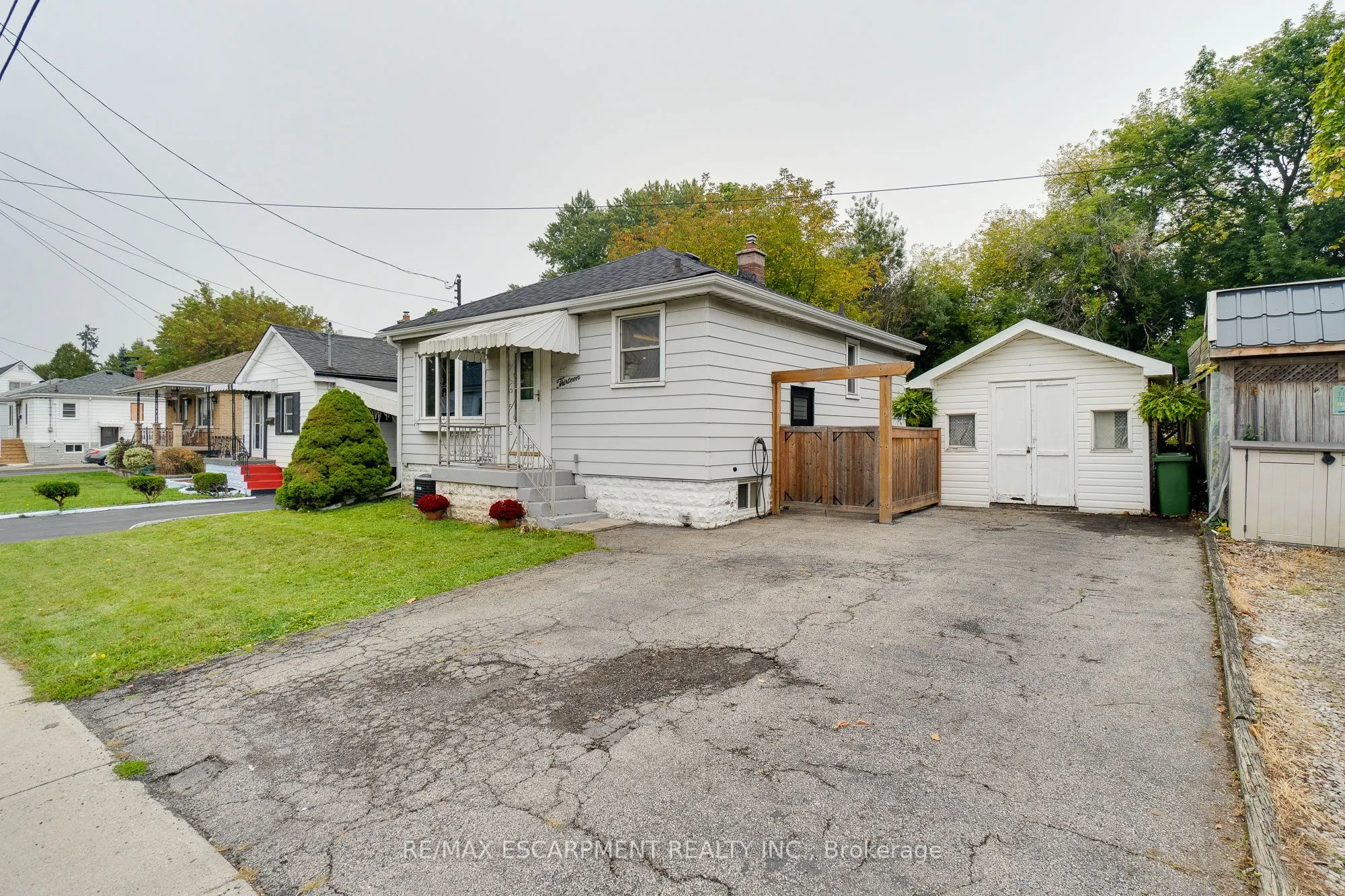 13 David Avenue