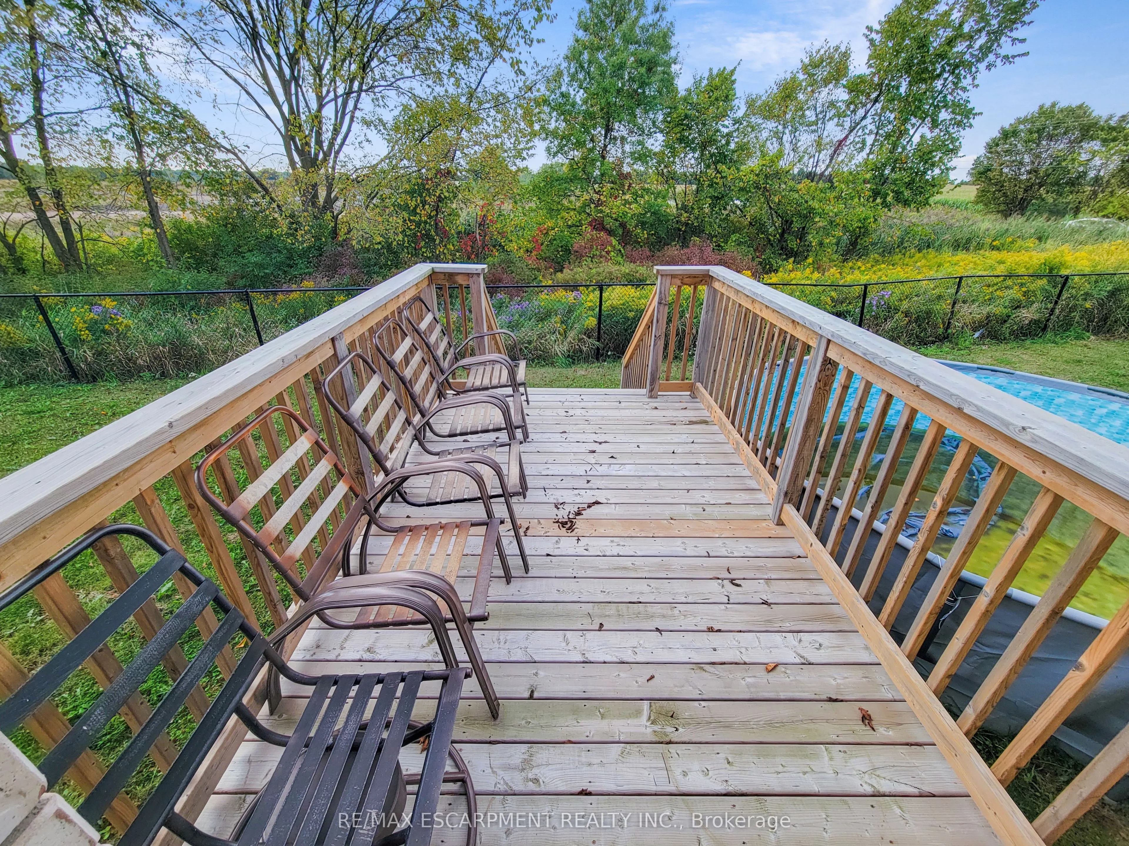 7387 Sherrilee Crescent