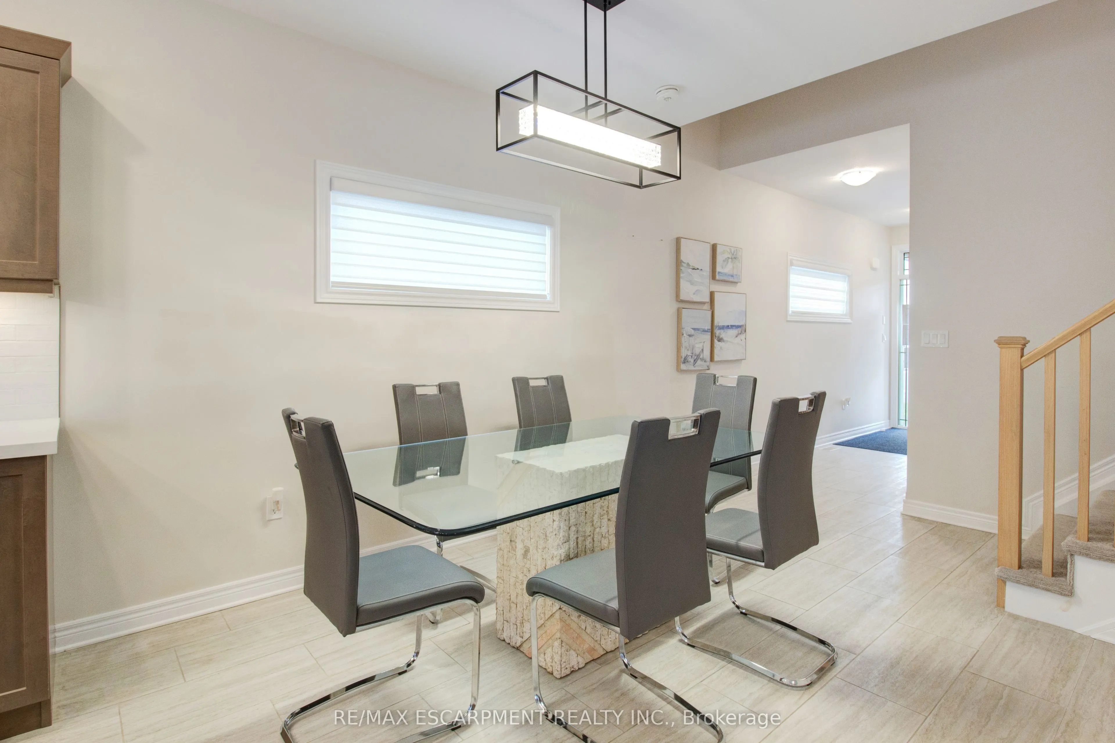 7387 Sherrilee Crescent