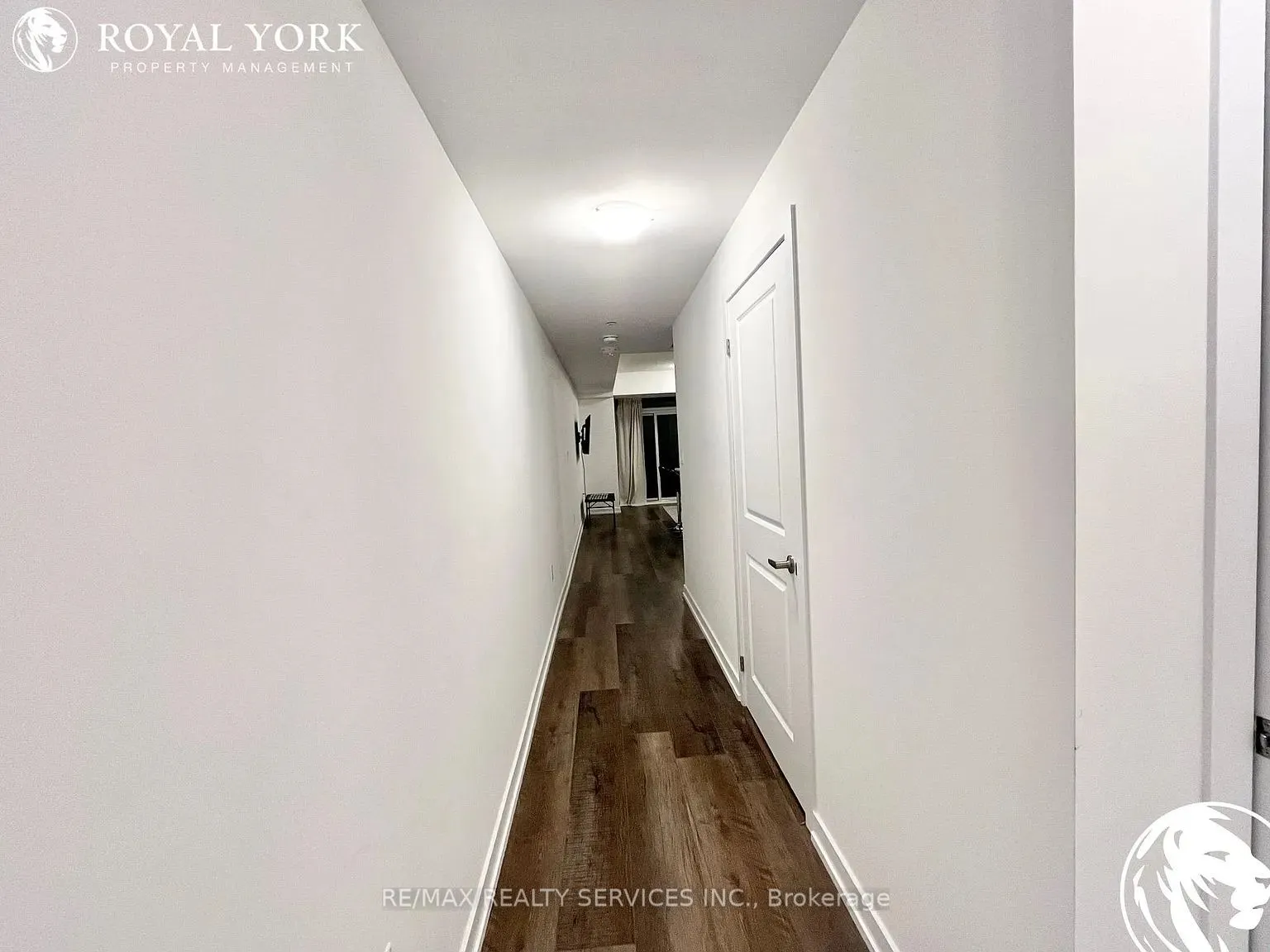460 Dundas Street, #429