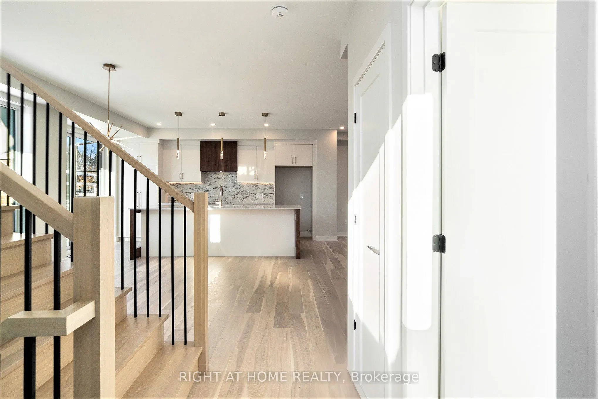 583 Codd's Road N