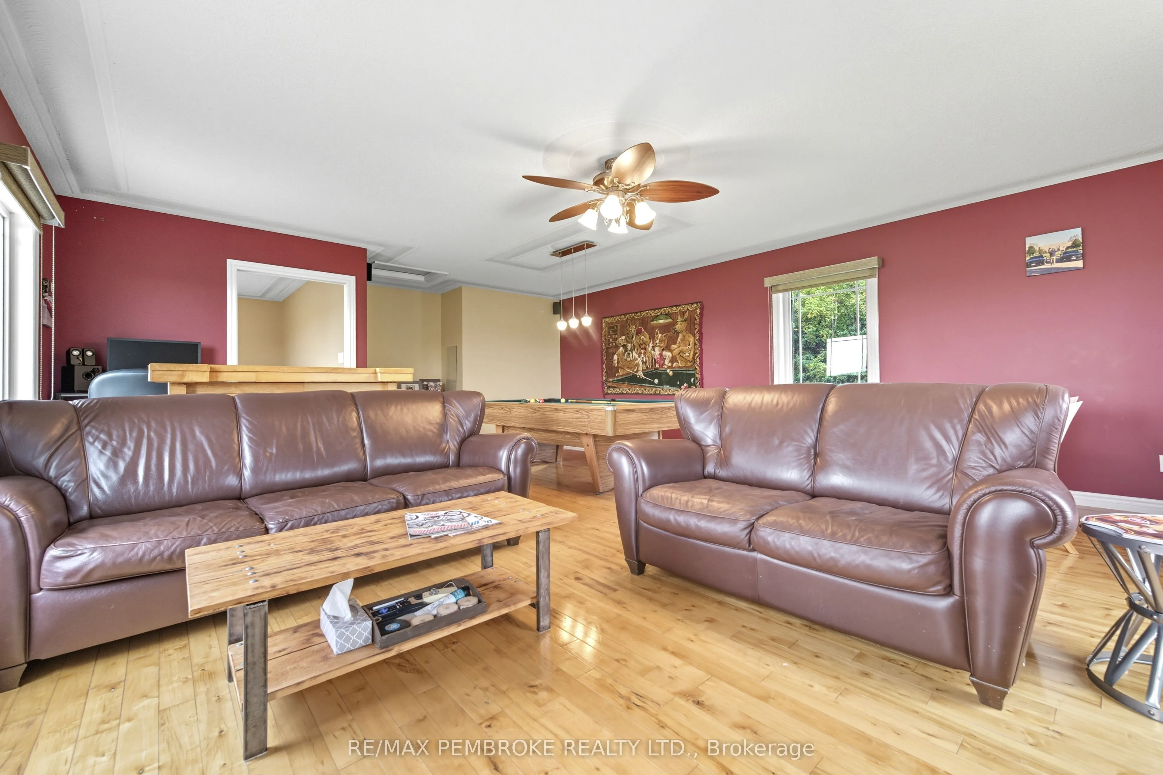 1940 Cobden Road, #b