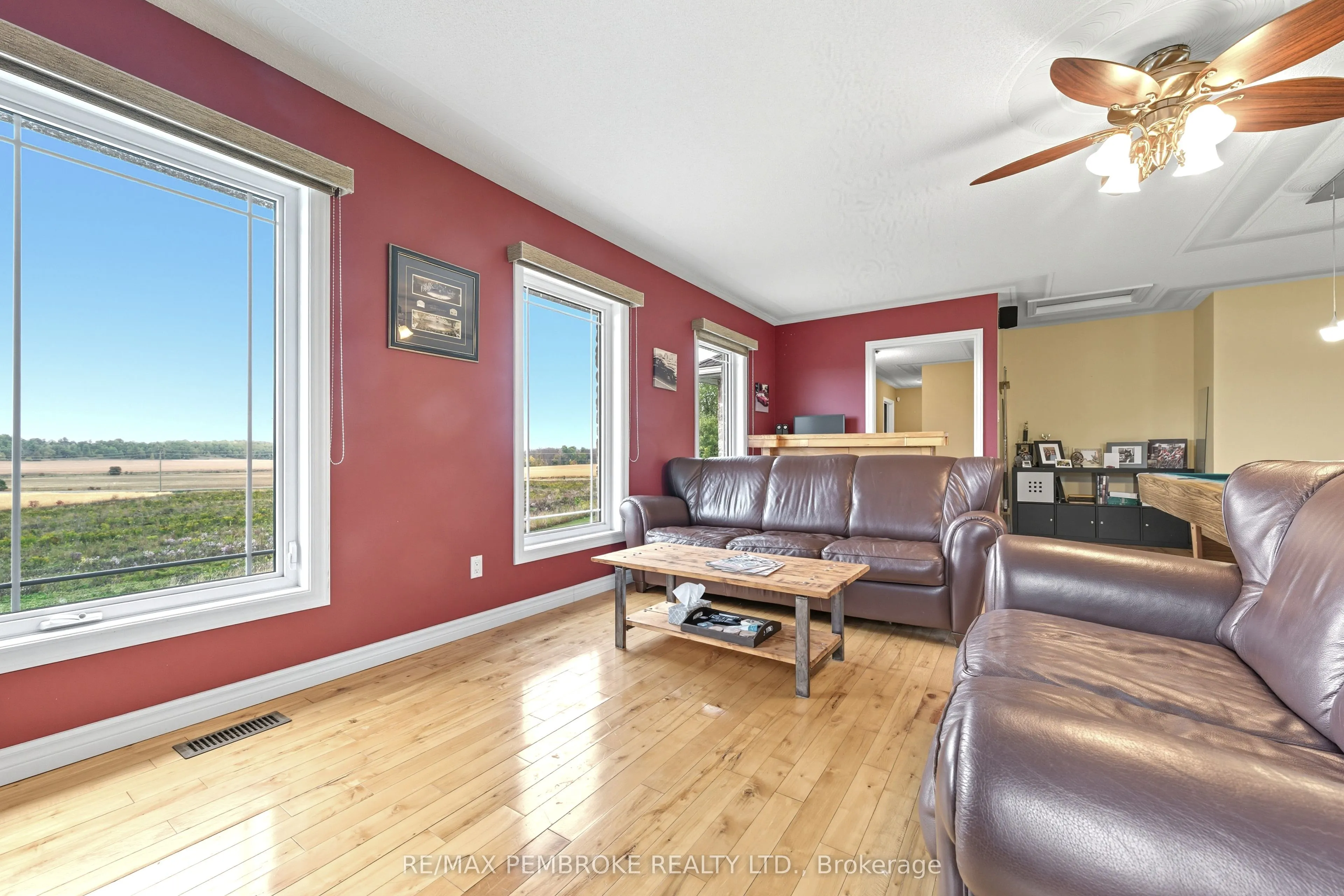 1940 Cobden Road, #b