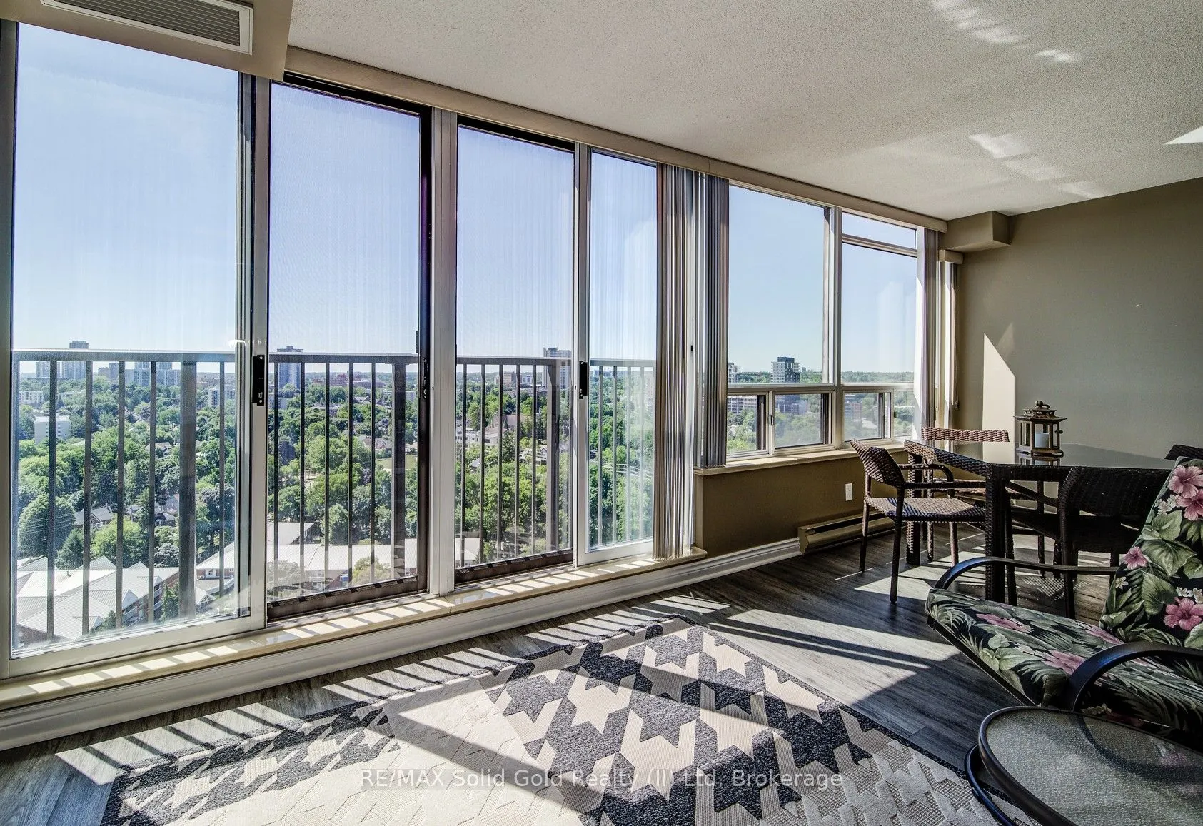 6 Willow Street, #2203