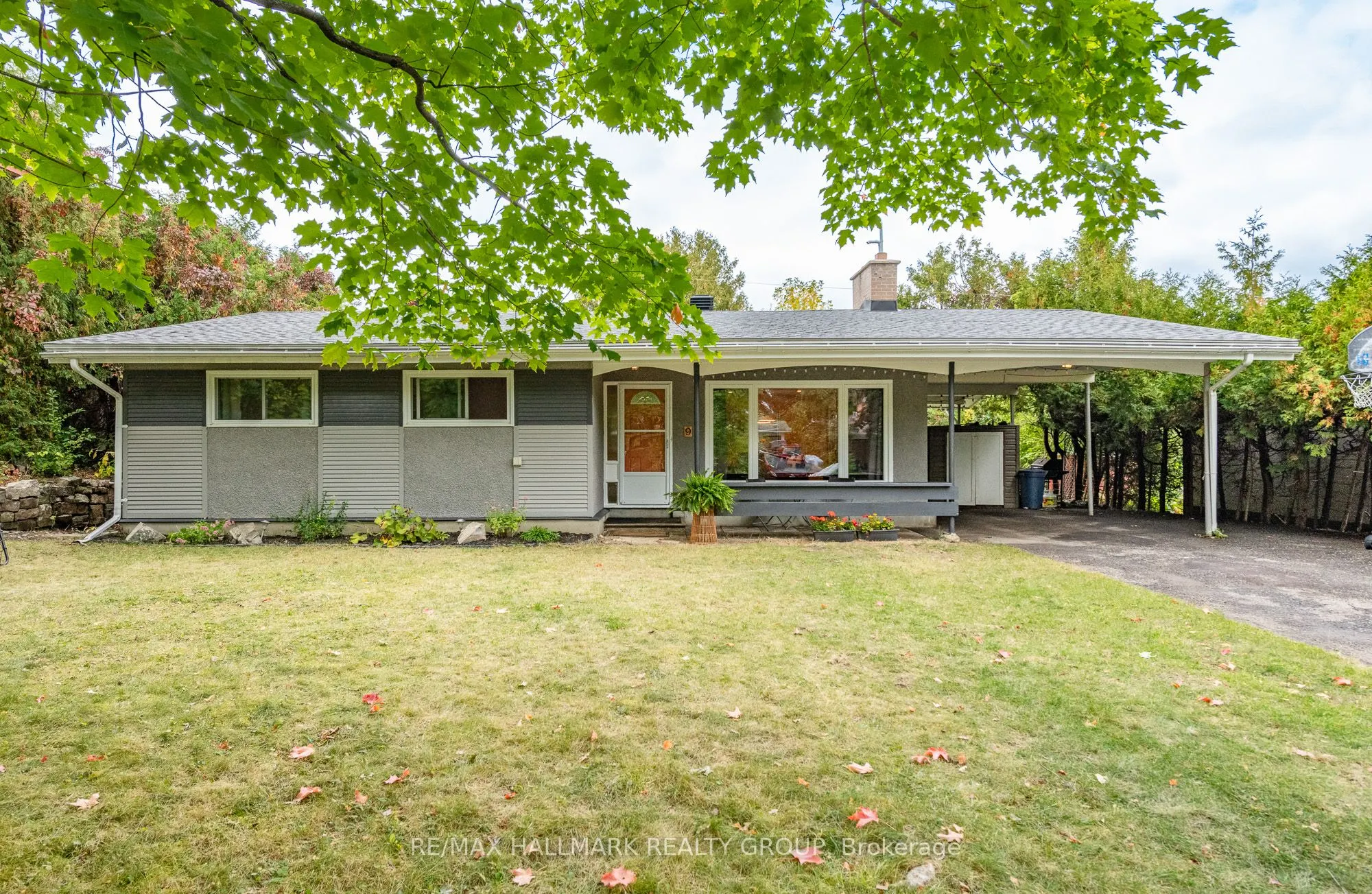 9 Newbury Avenue
