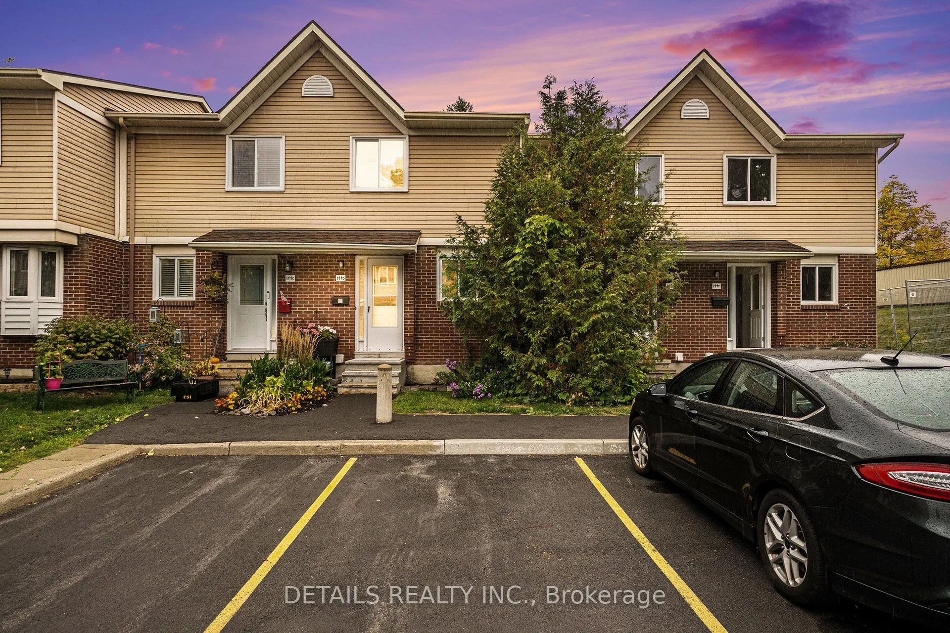144 Valley Stream, Unit D Drive, #9