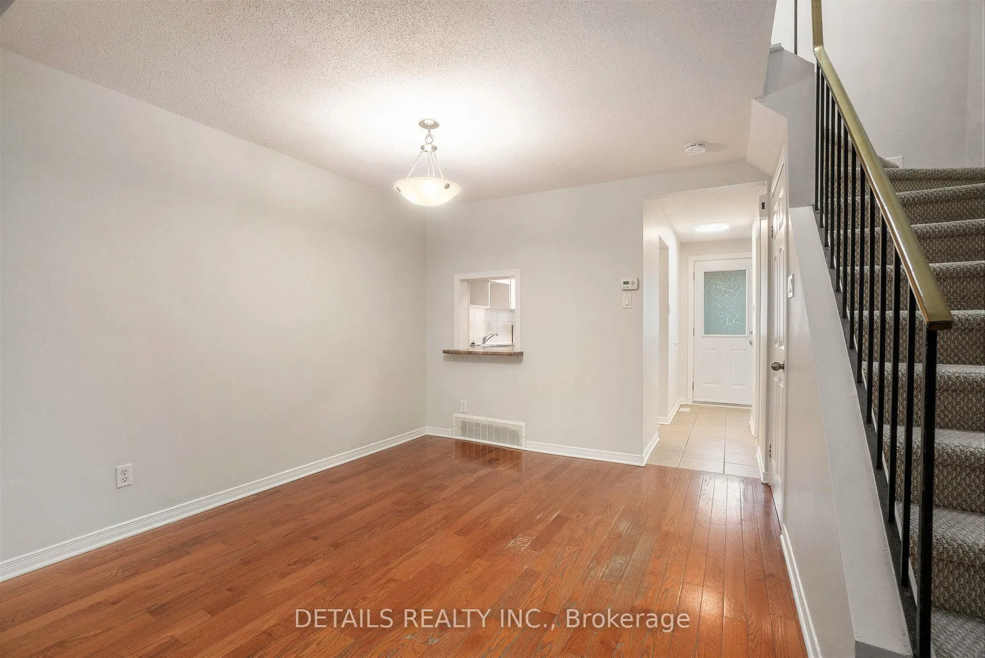 144 Valley Stream, Unit D Drive, #9