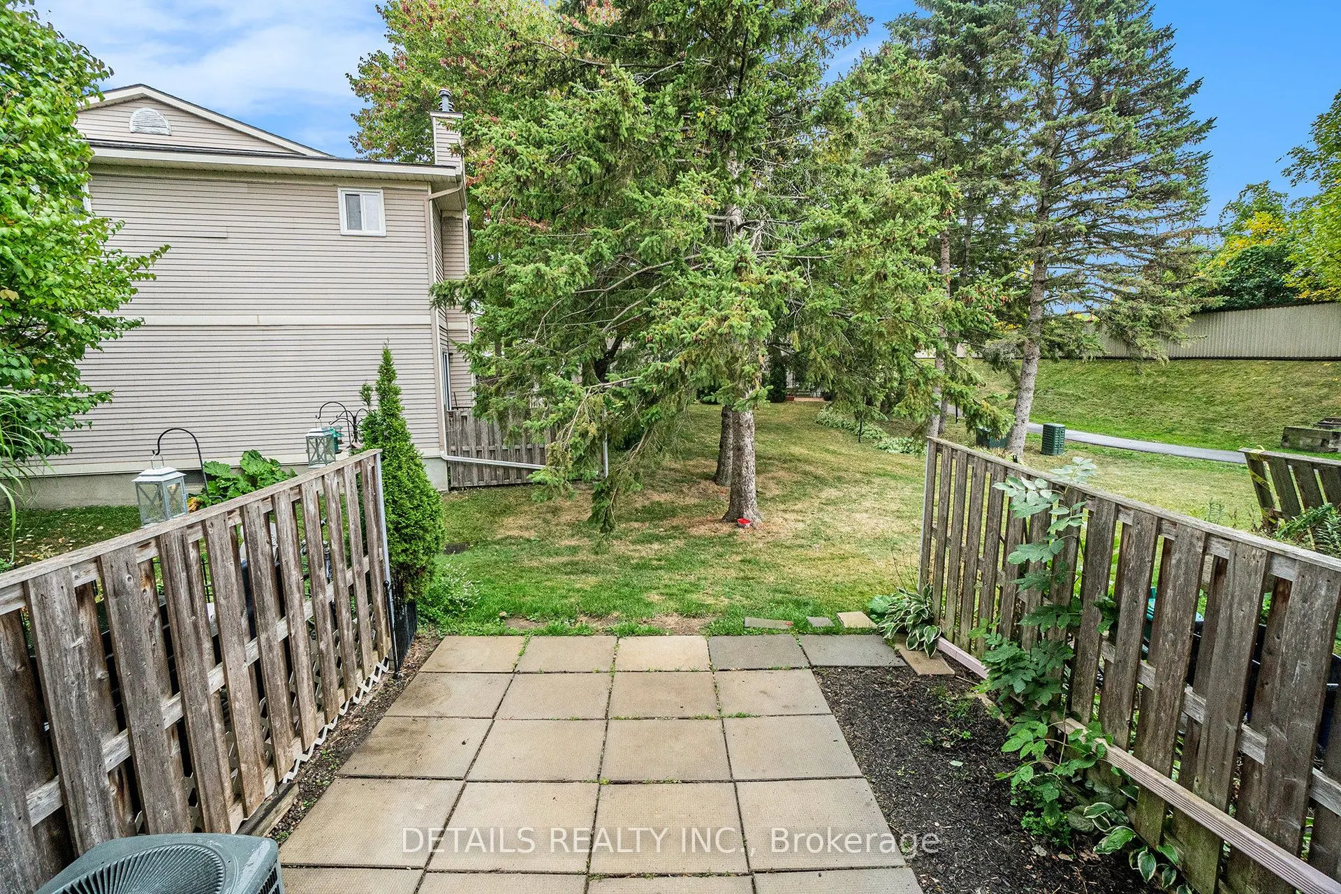 144 Valley Stream, Unit D Drive, #9