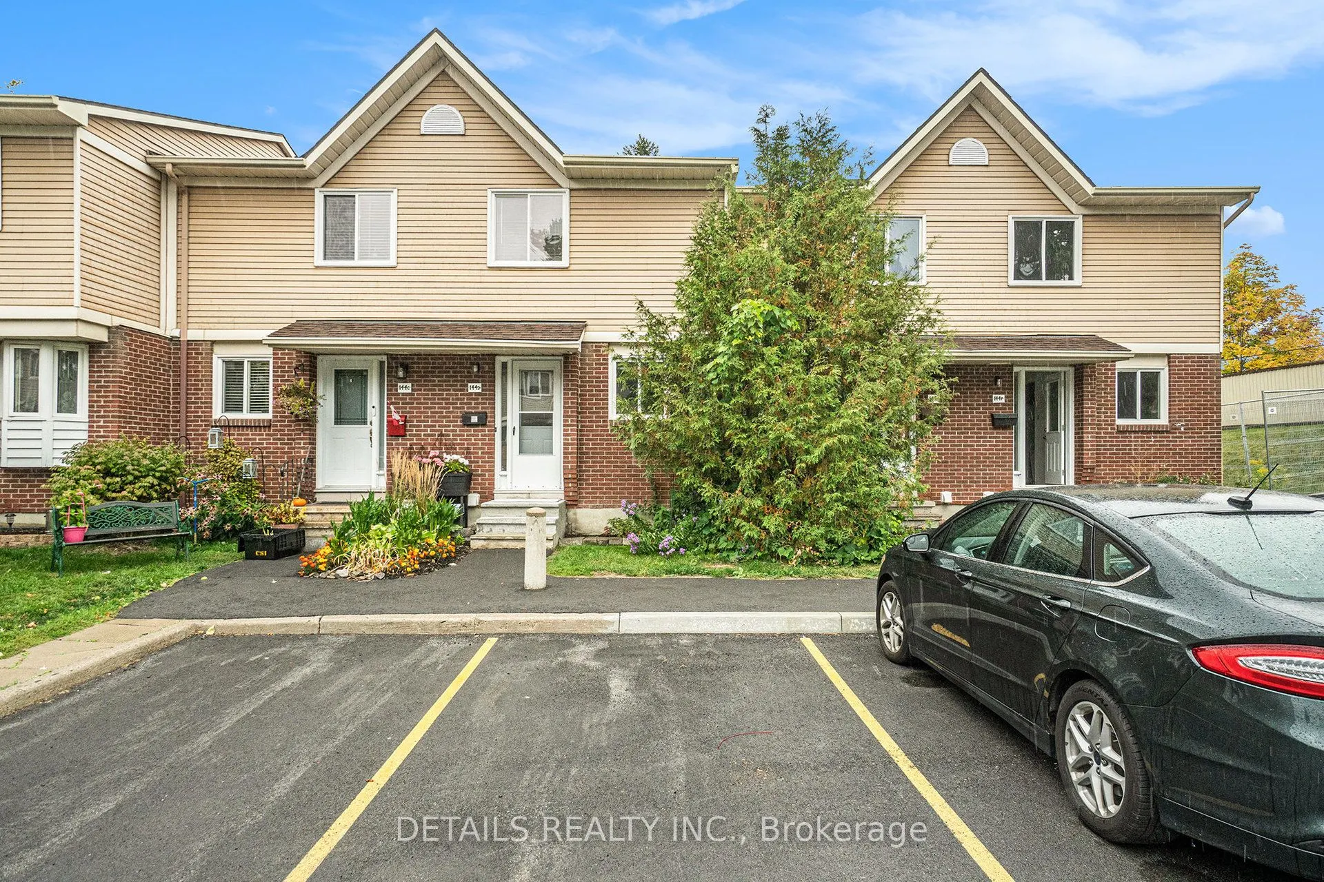 144 Valley Stream, Unit D Drive, #9