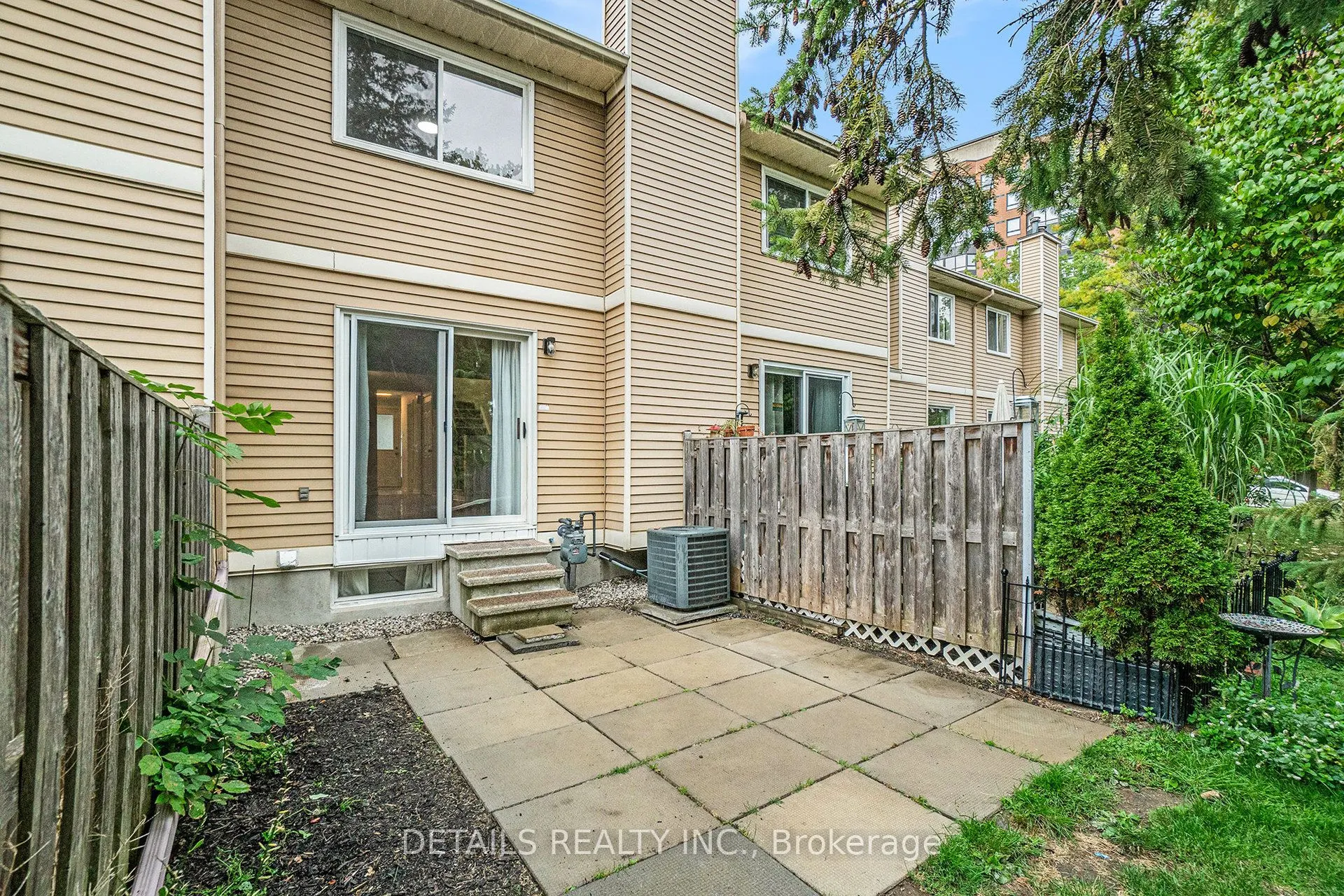 144 Valley Stream, Unit D Drive, #9