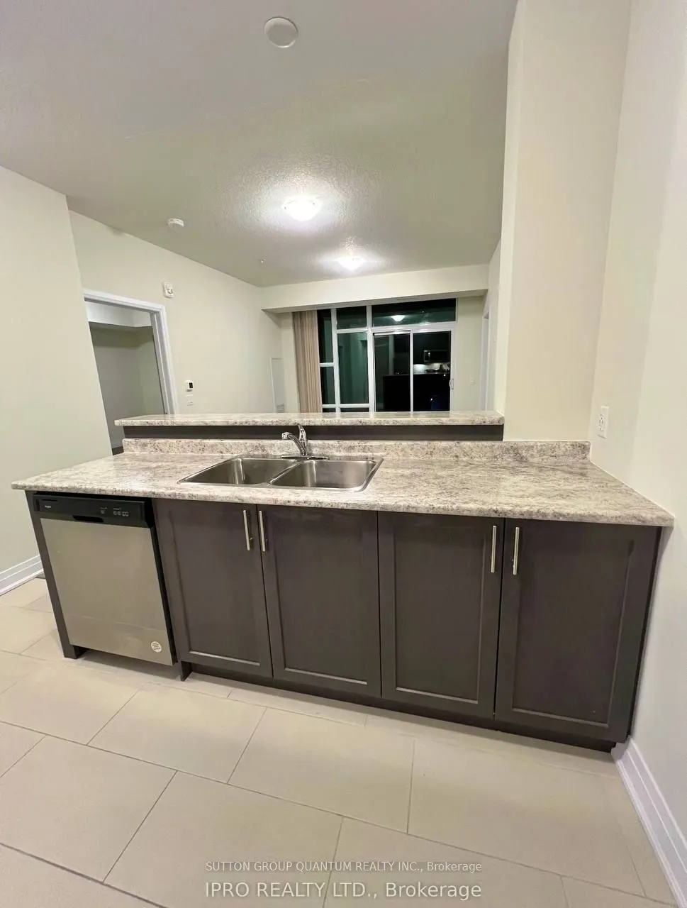 16 Concord Place, #909