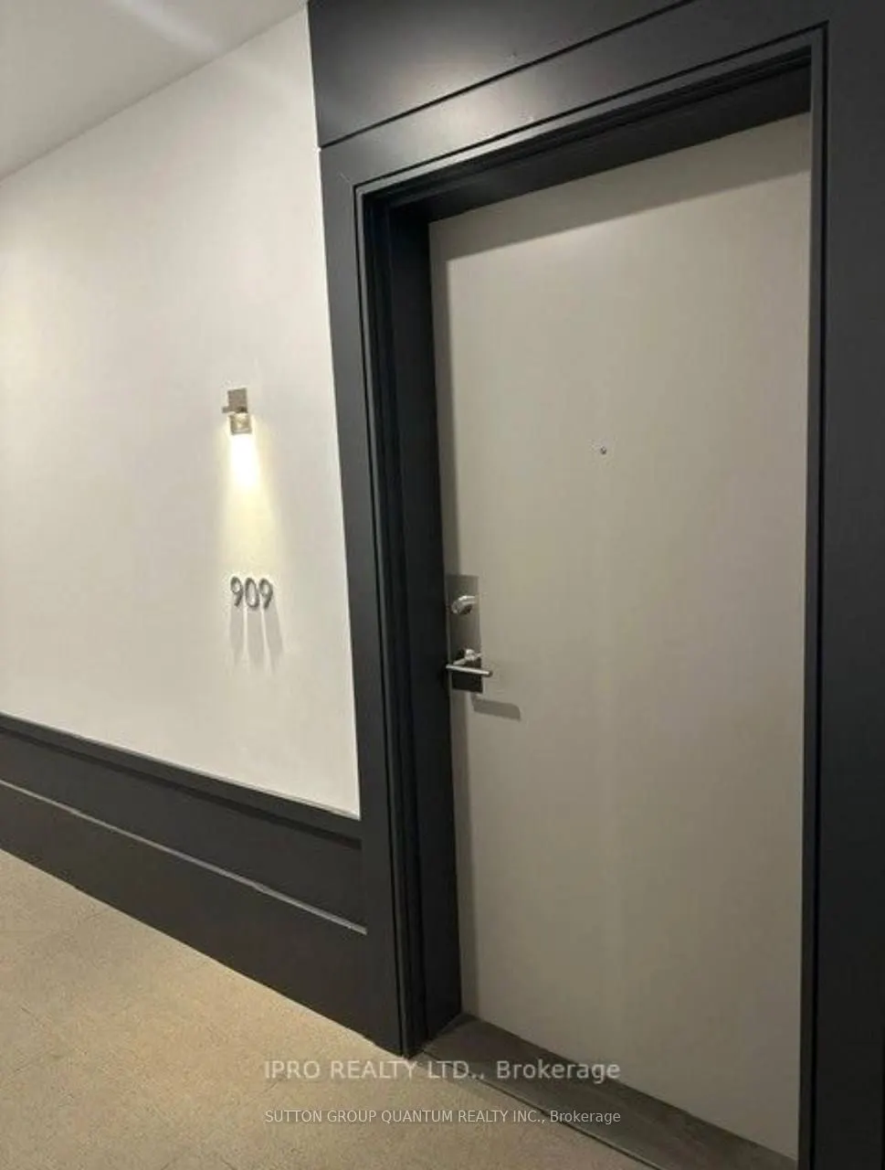 16 Concord Place, #909