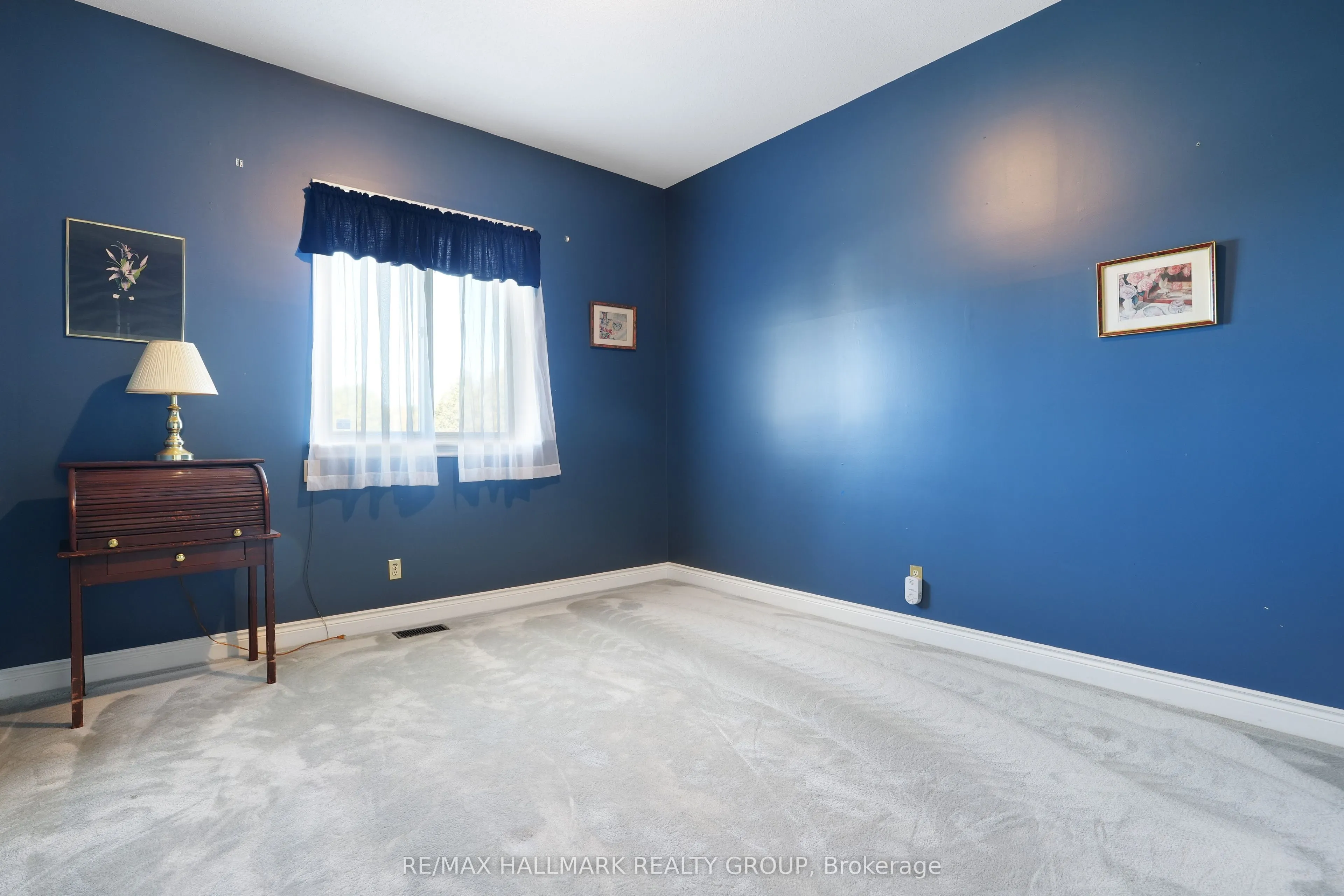 5758 Third Line Road N