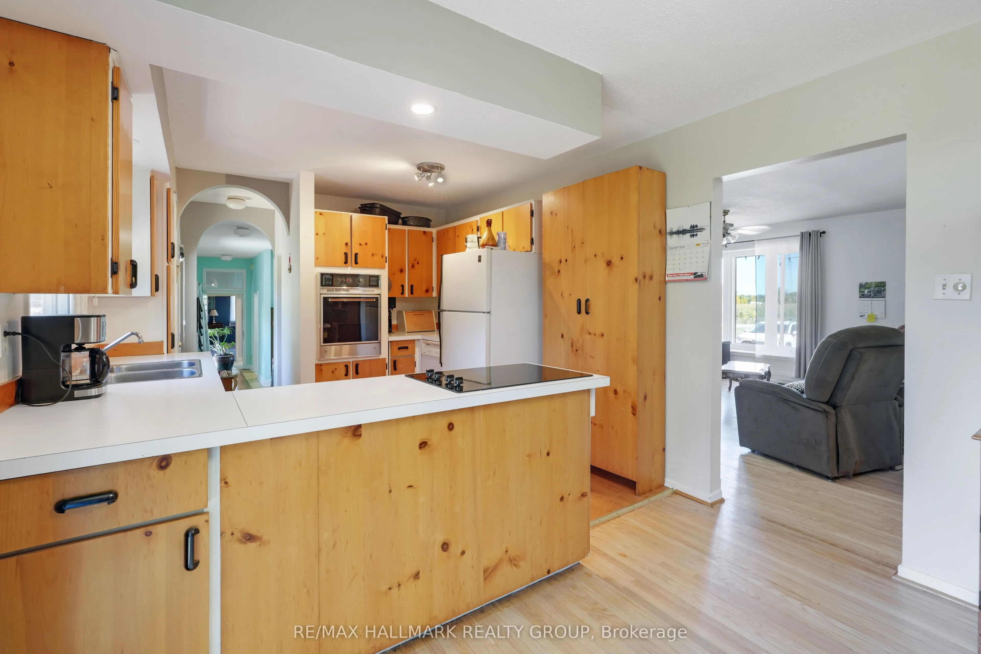 5758 Third Line Road N