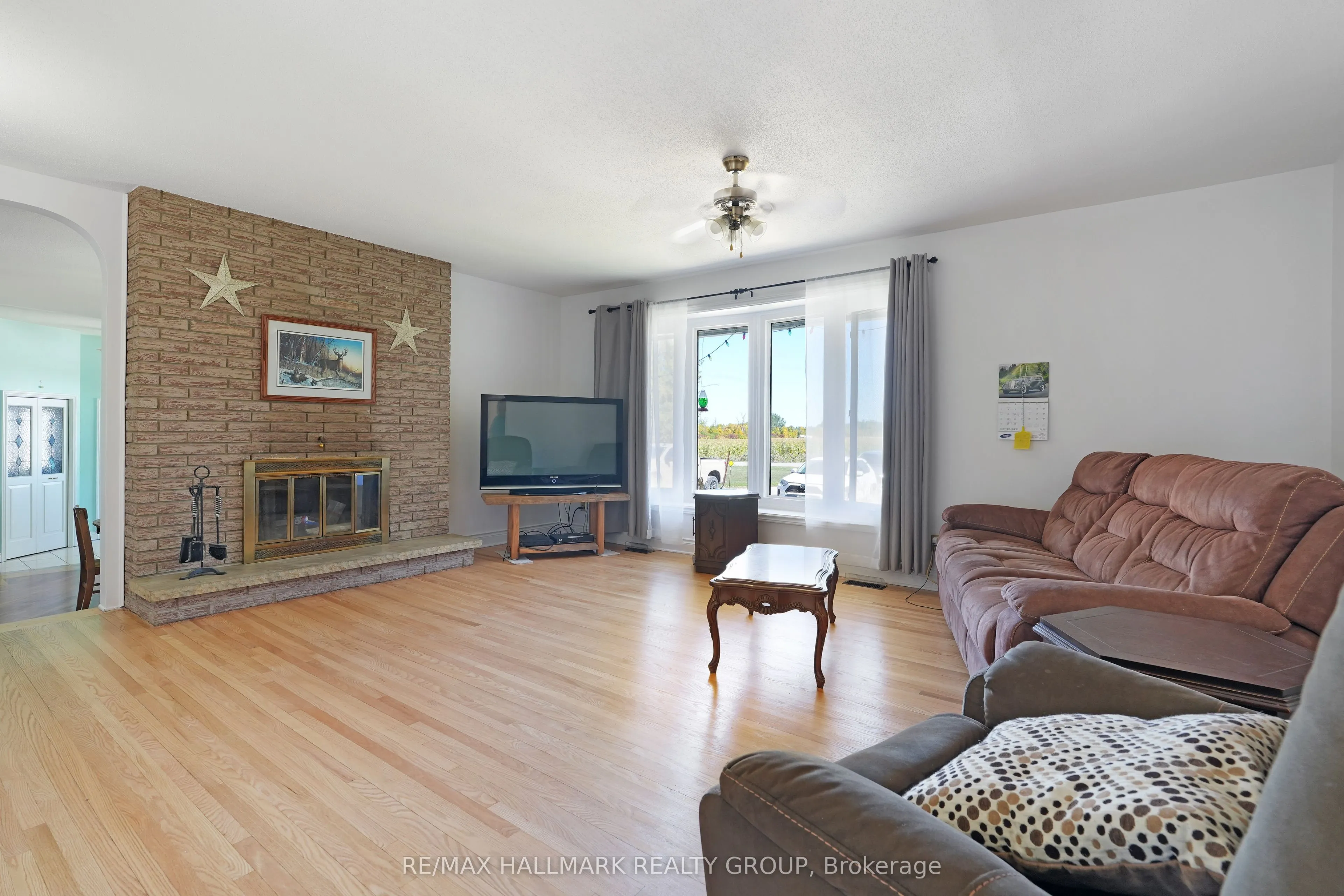 5758 Third Line Road N