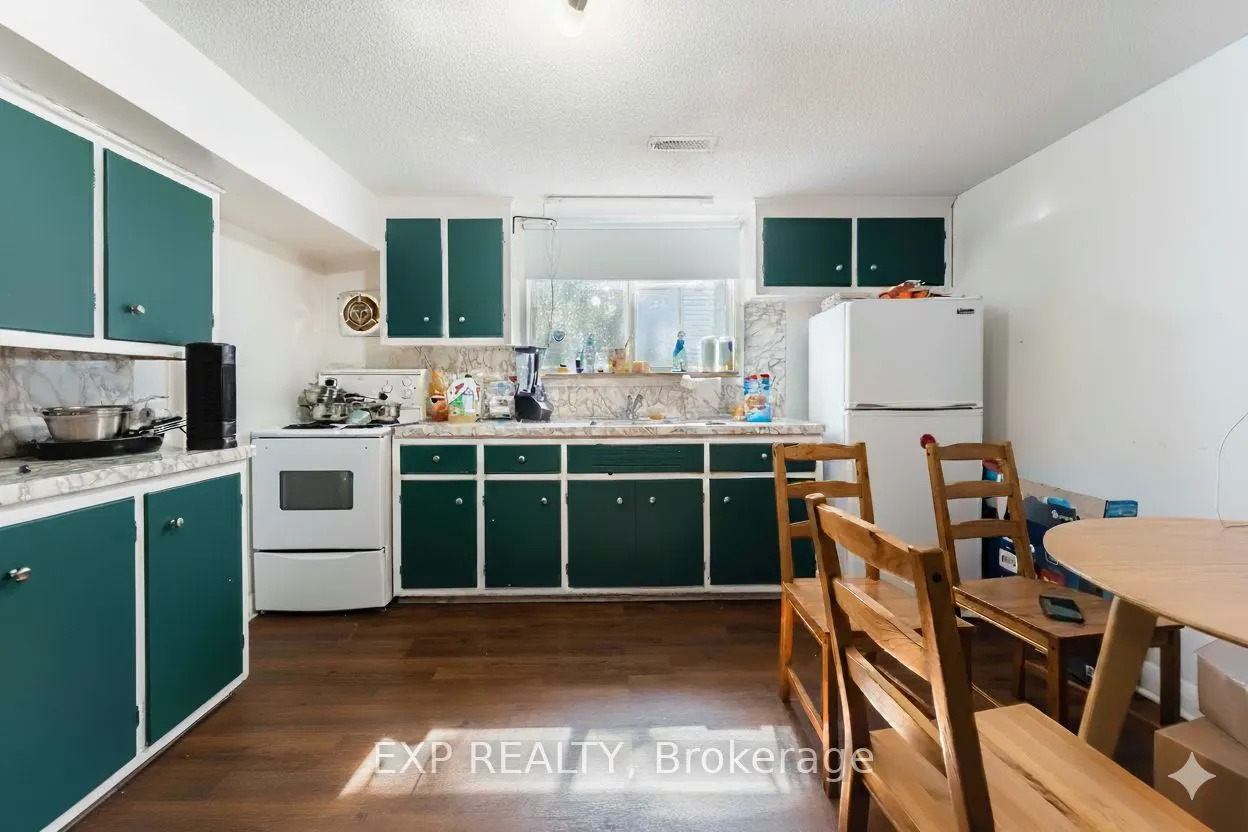 506 Vernon Avenue N