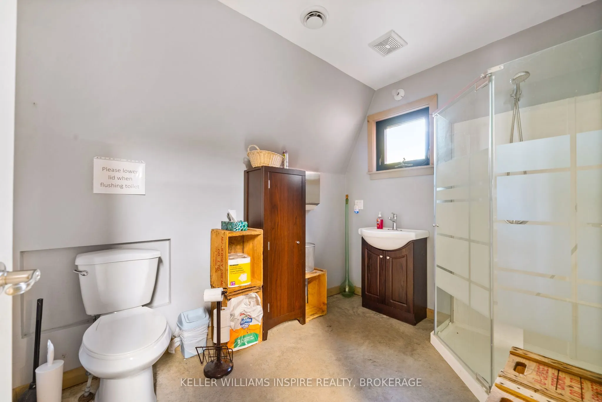 18055 Loyalist Parkway