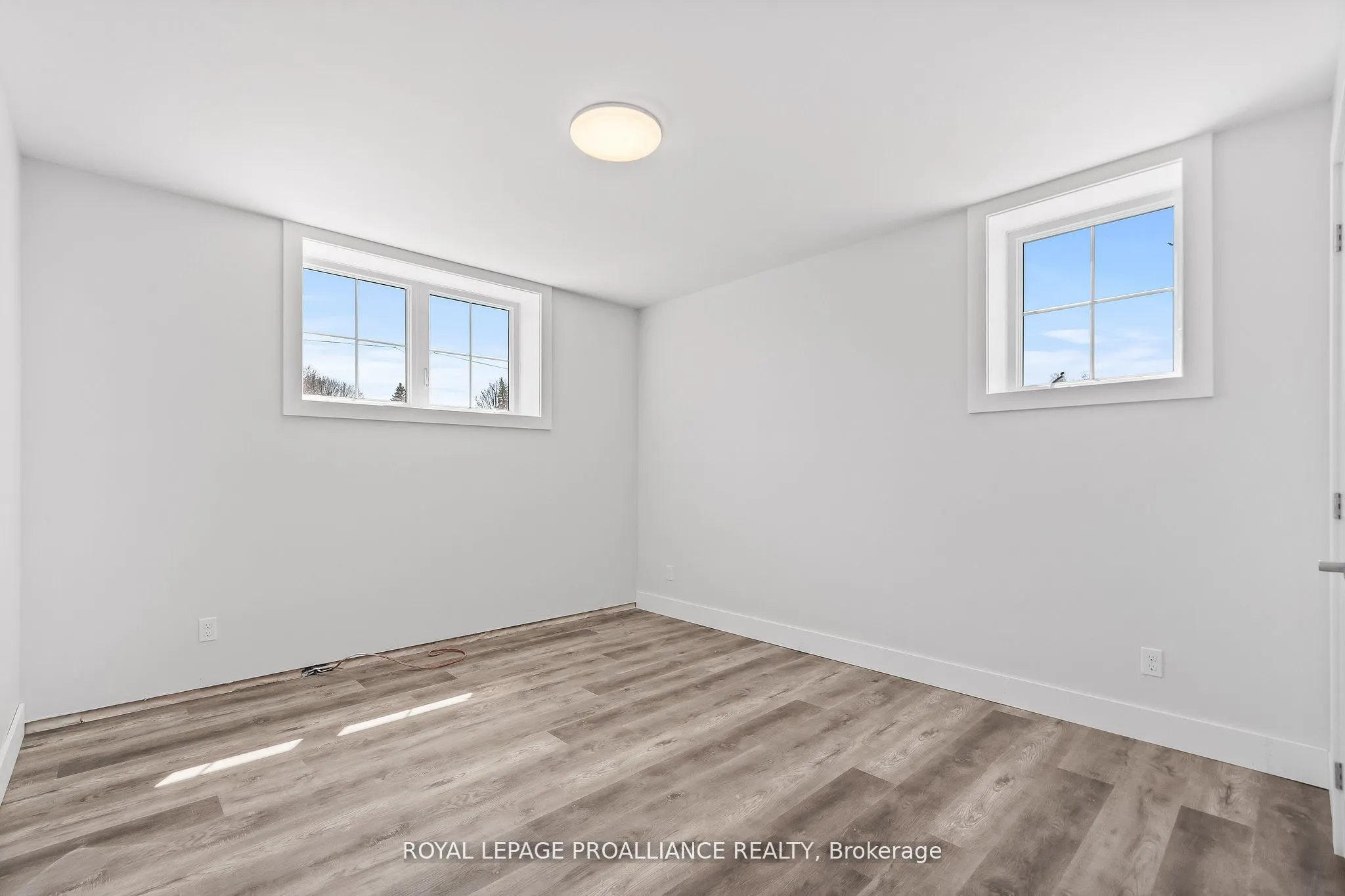 15 Arthur Street, #103