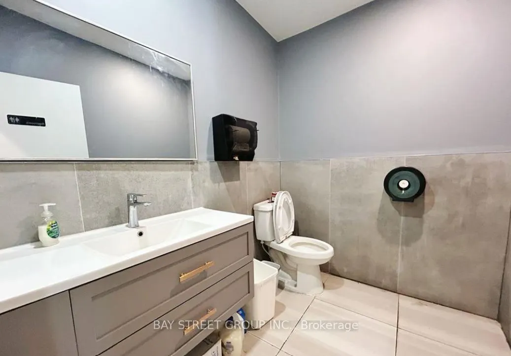 468 King Street W