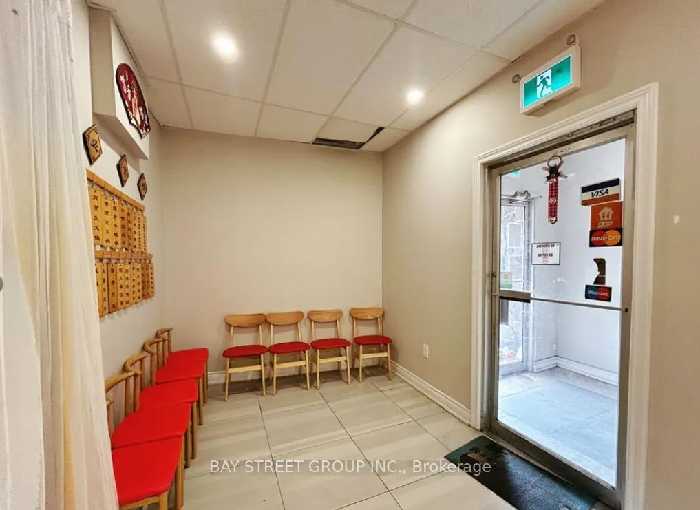468 King Street W