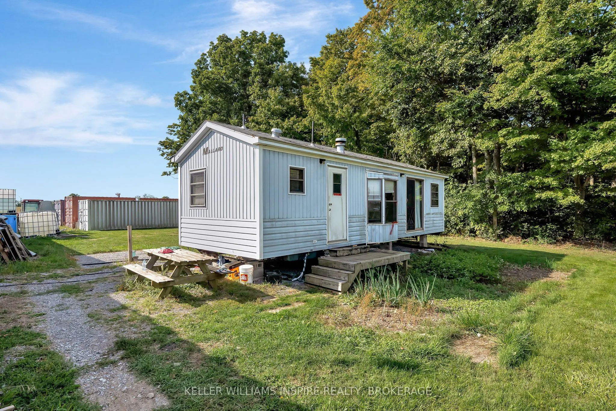 18055 Loyalist Parkway