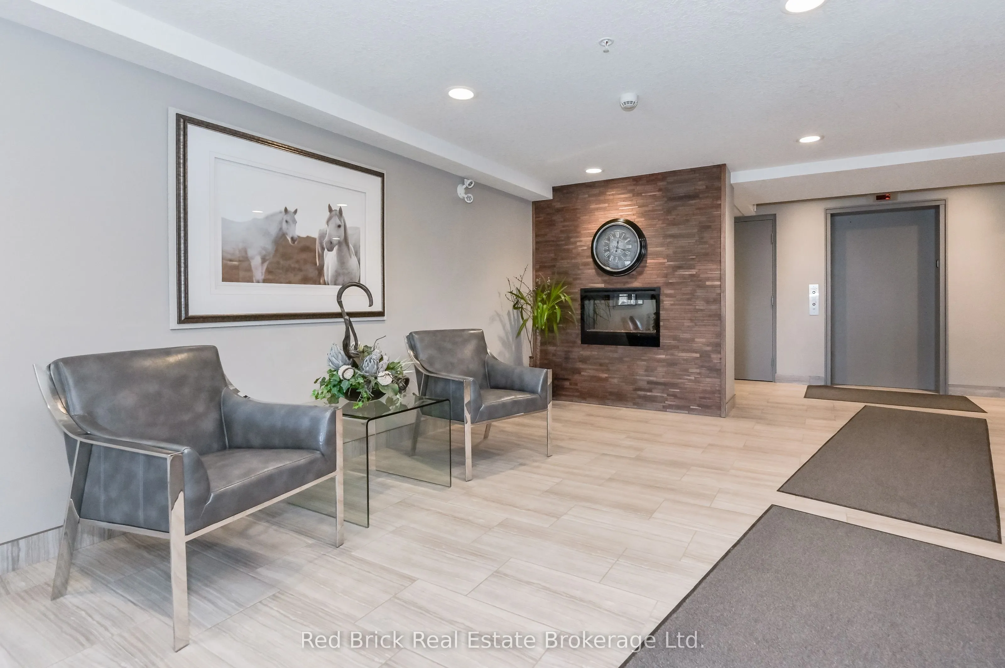 6492 Gerrie Road #207