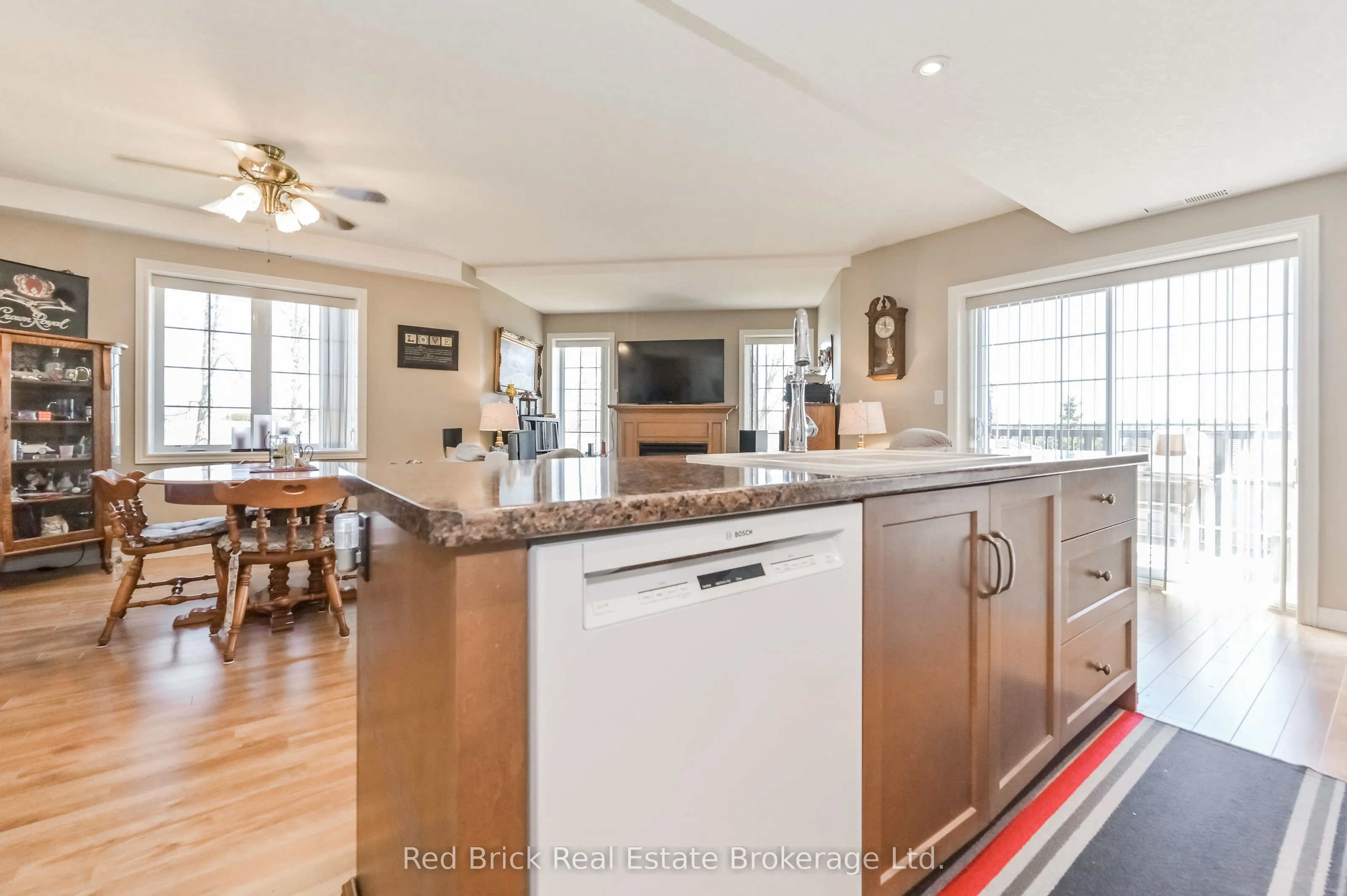 6492 Gerrie Road #207