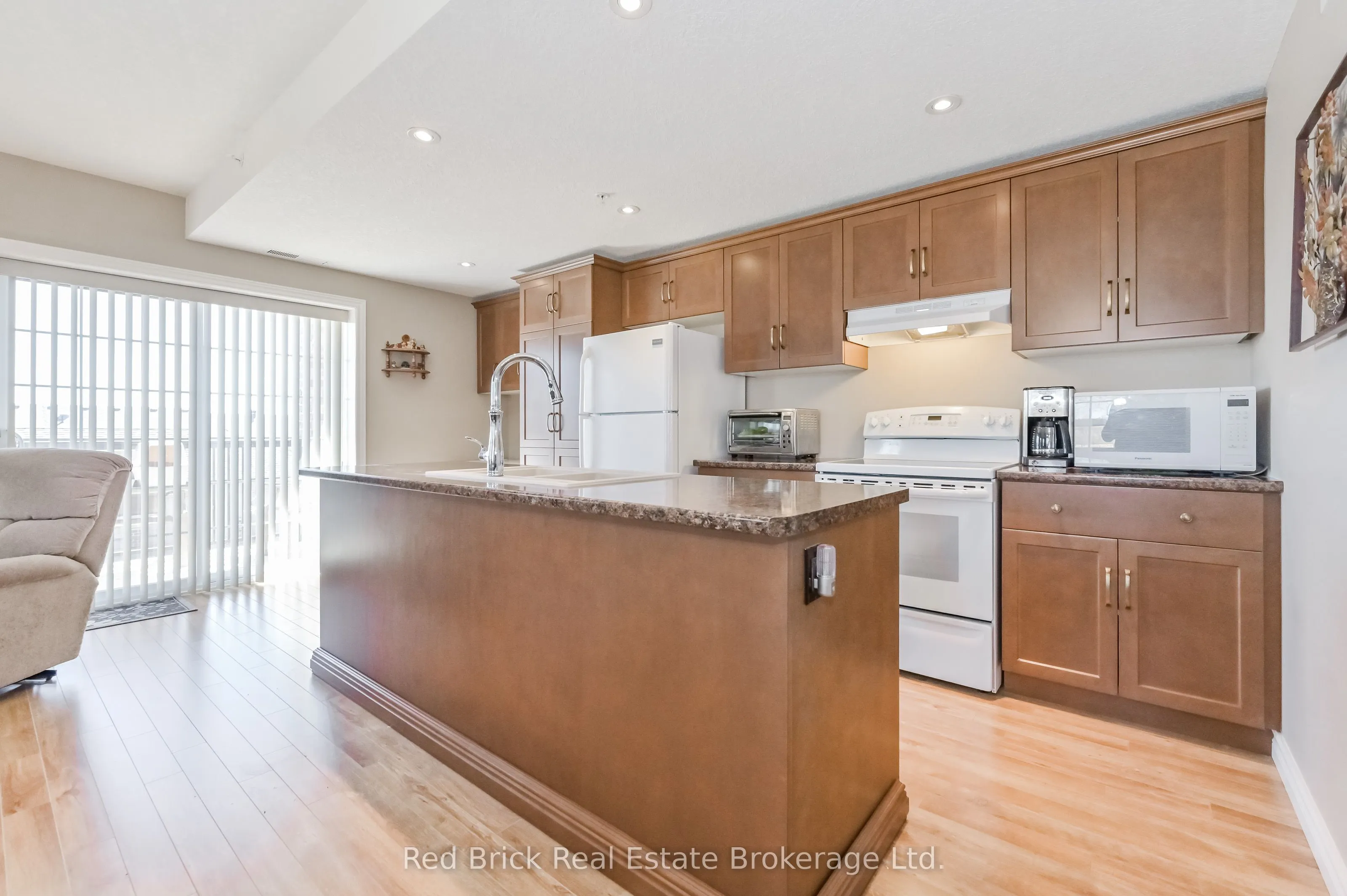 6492 Gerrie Road #207