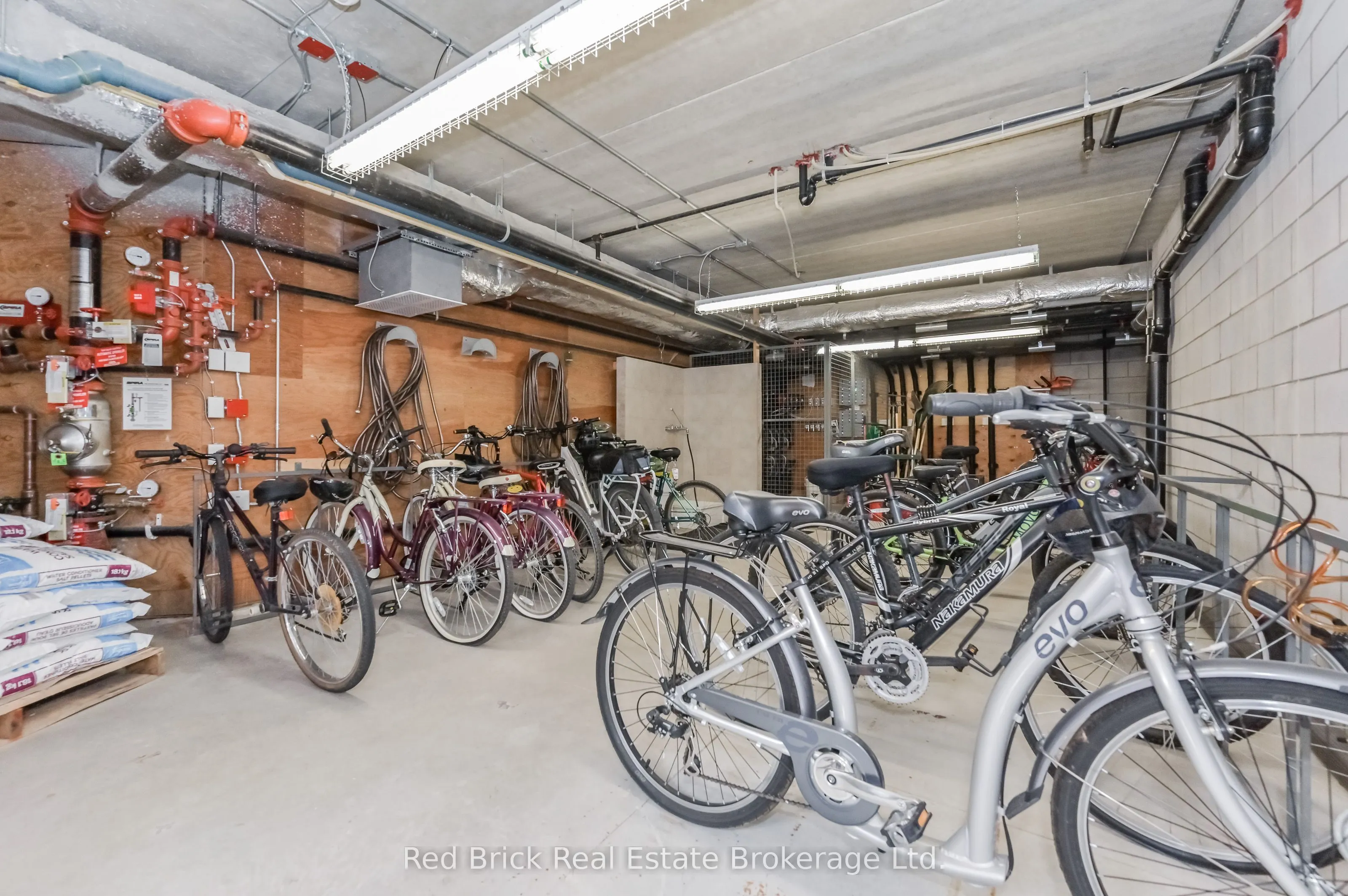 6492 Gerrie Road, #207