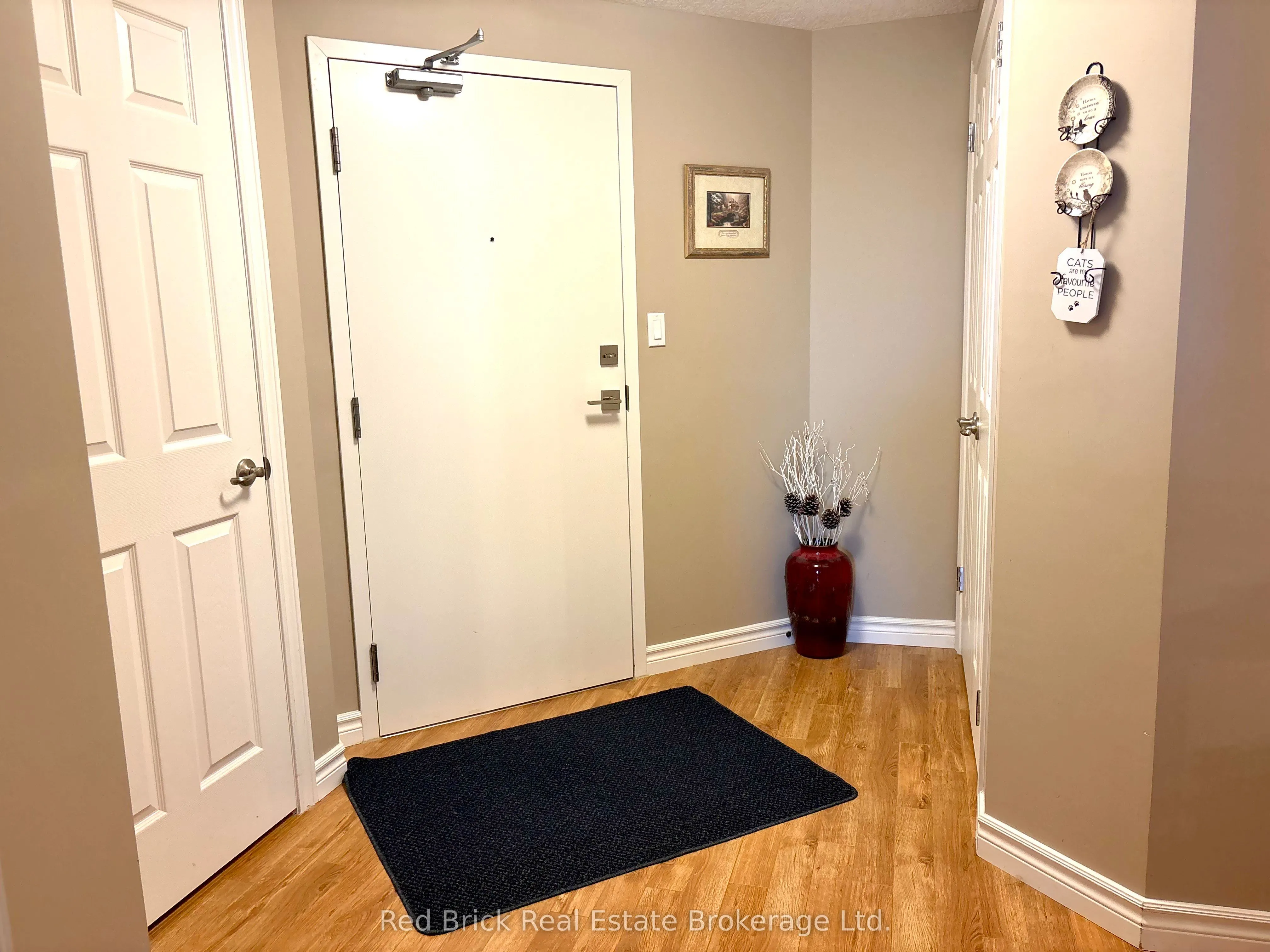 6492 Gerrie Road #207