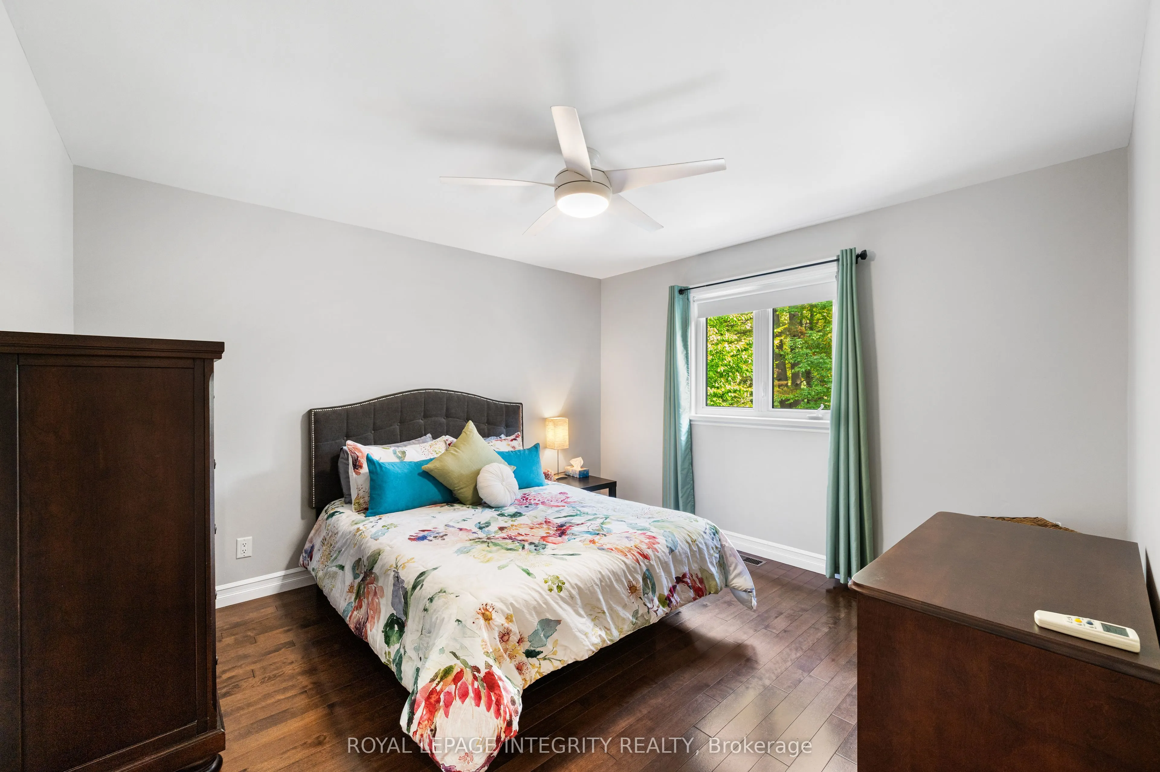 25 Marie-Eve Street E