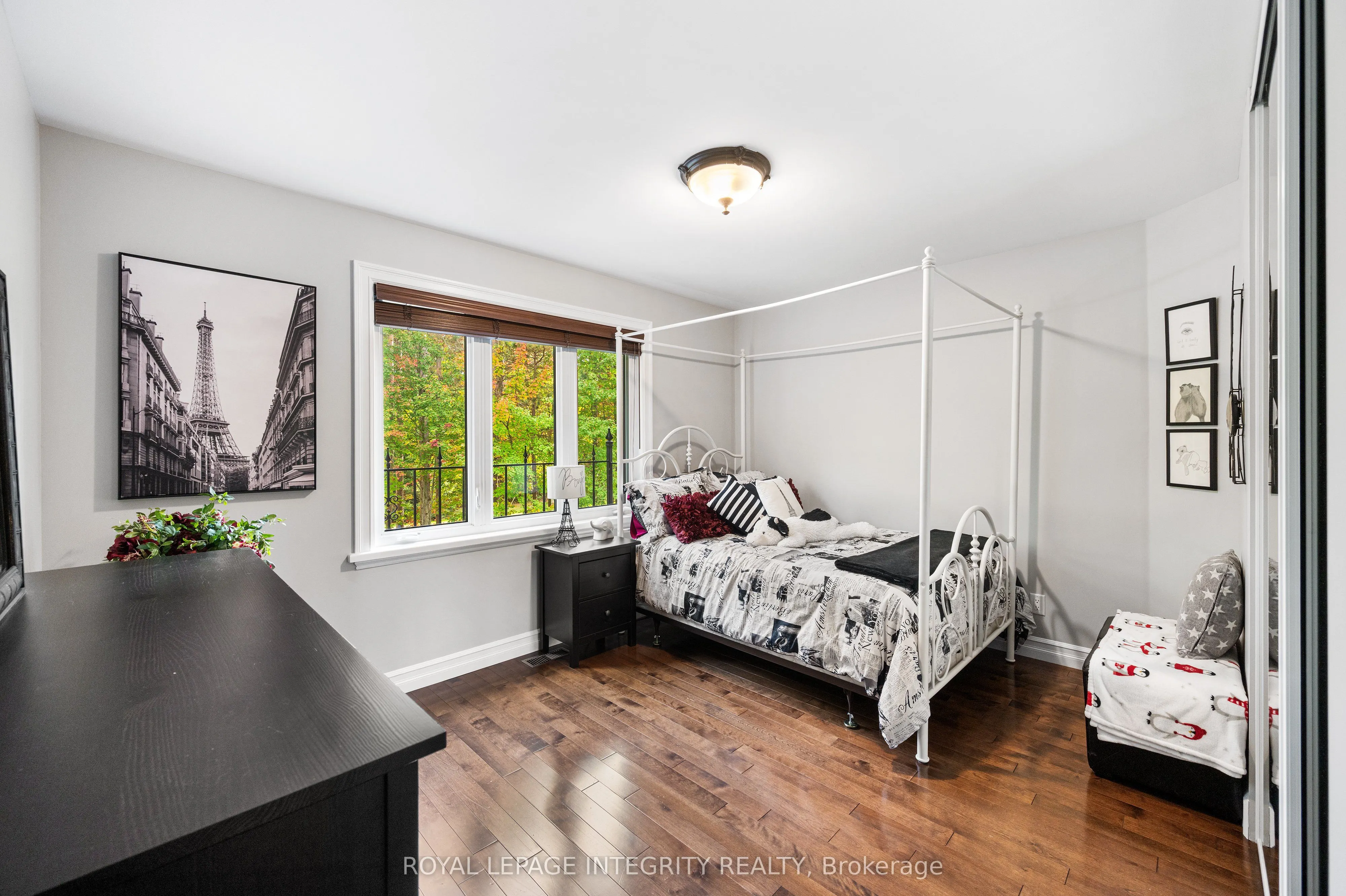 25 Marie-Eve Street E