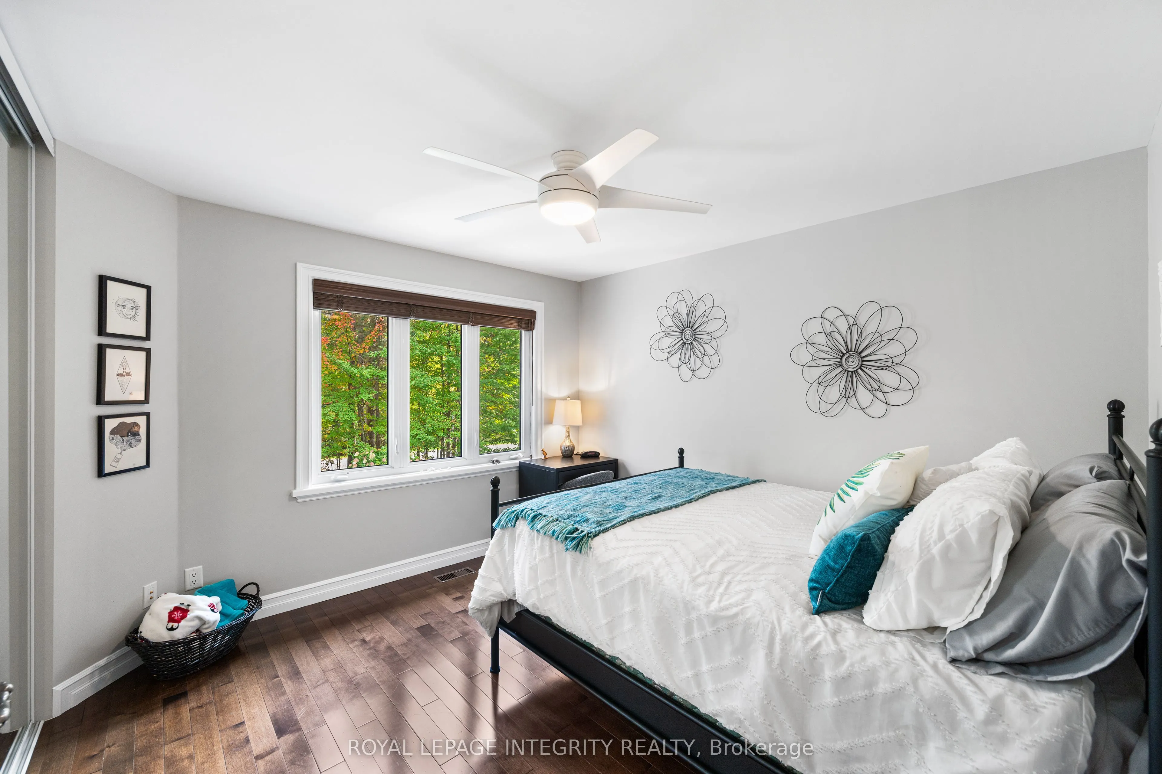 25 Marie-Eve Street E