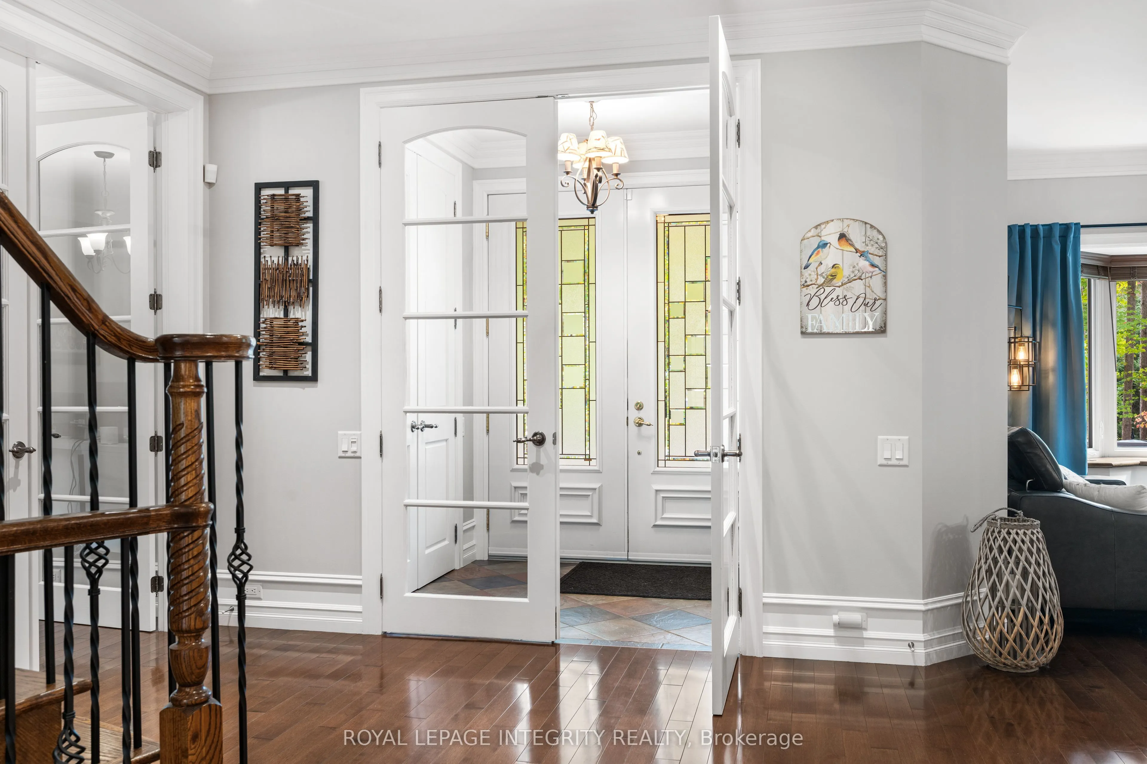 25 Marie-Eve Street E