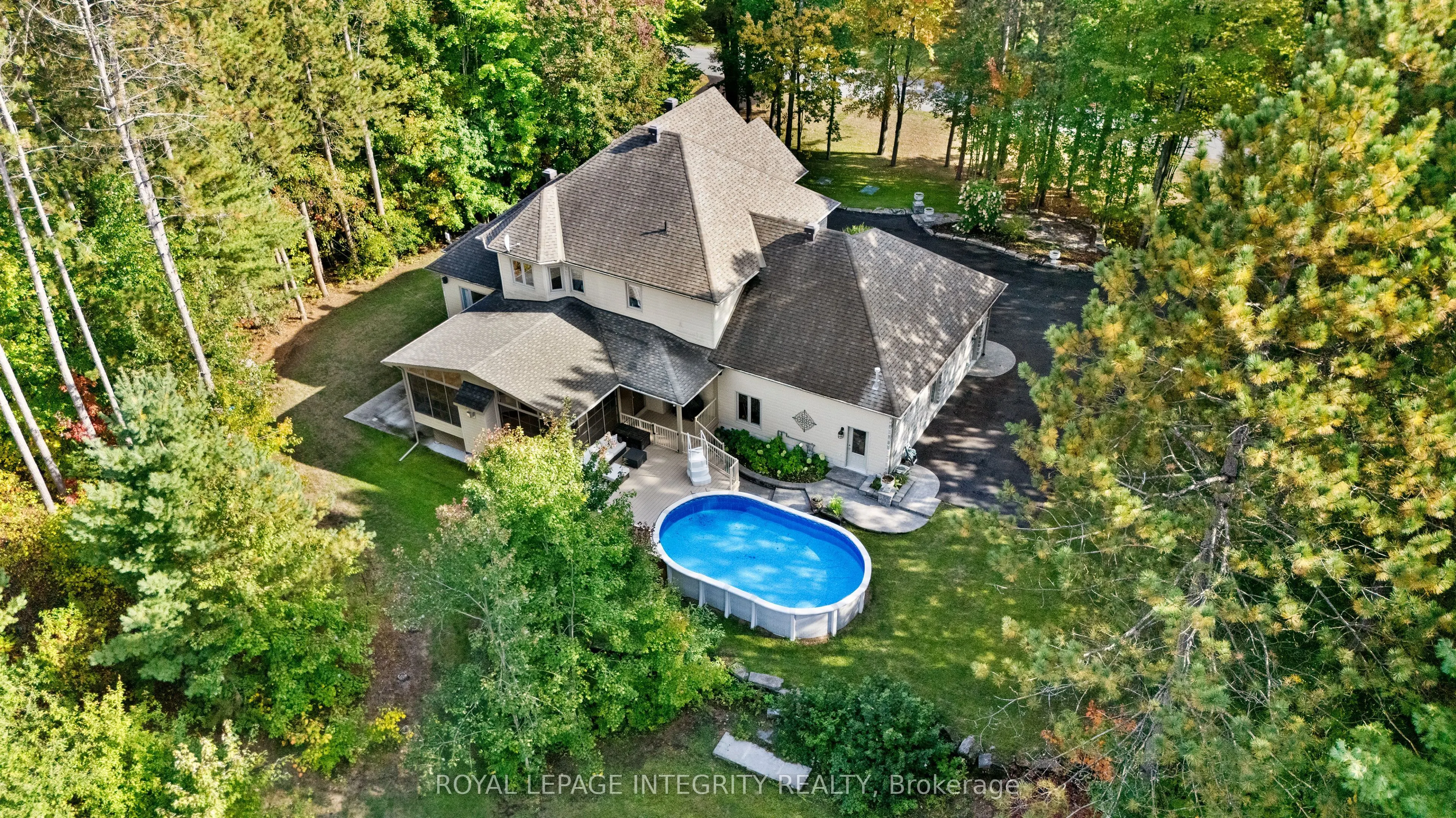 25 Marie-Eve Street E