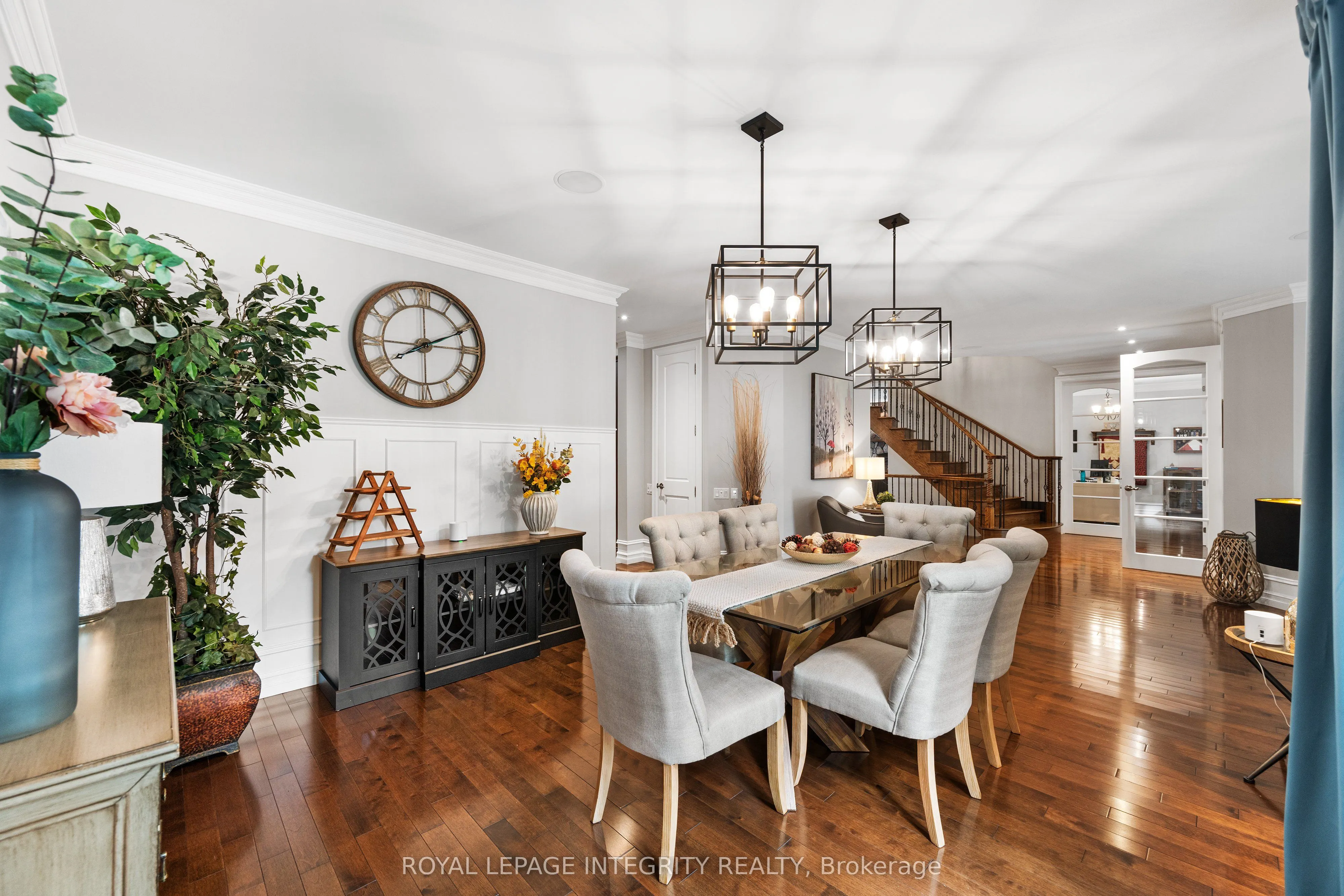 25 Marie-Eve Street E