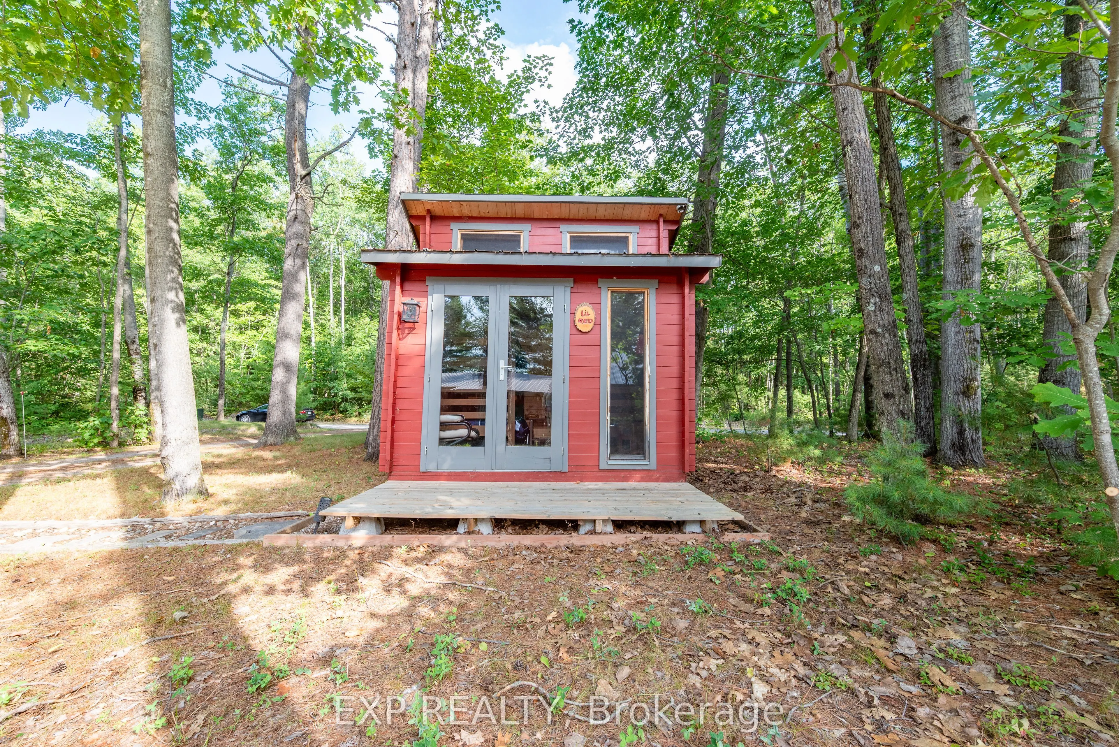 332 Lachlan Lane