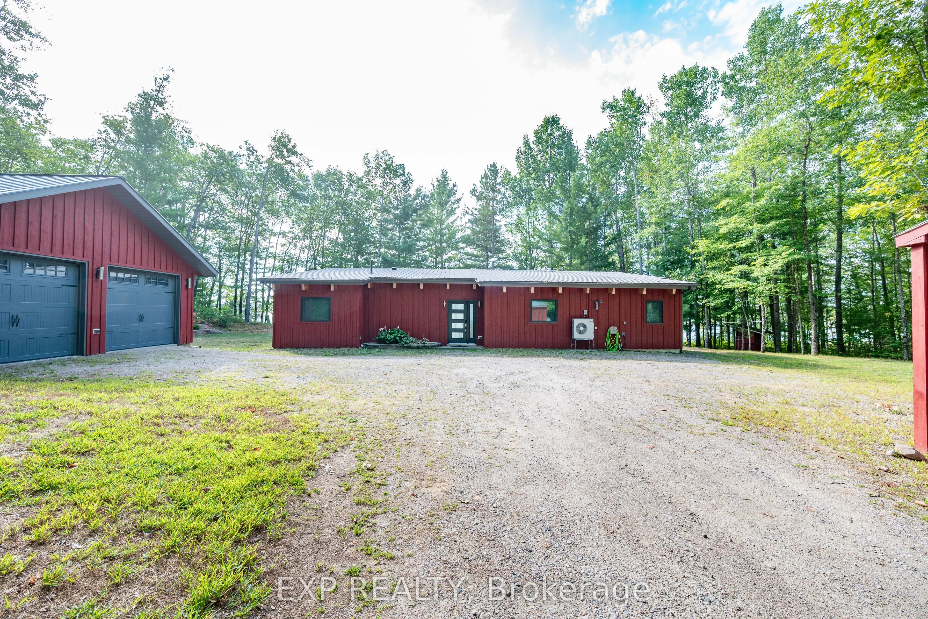 332 Lachlan Lane