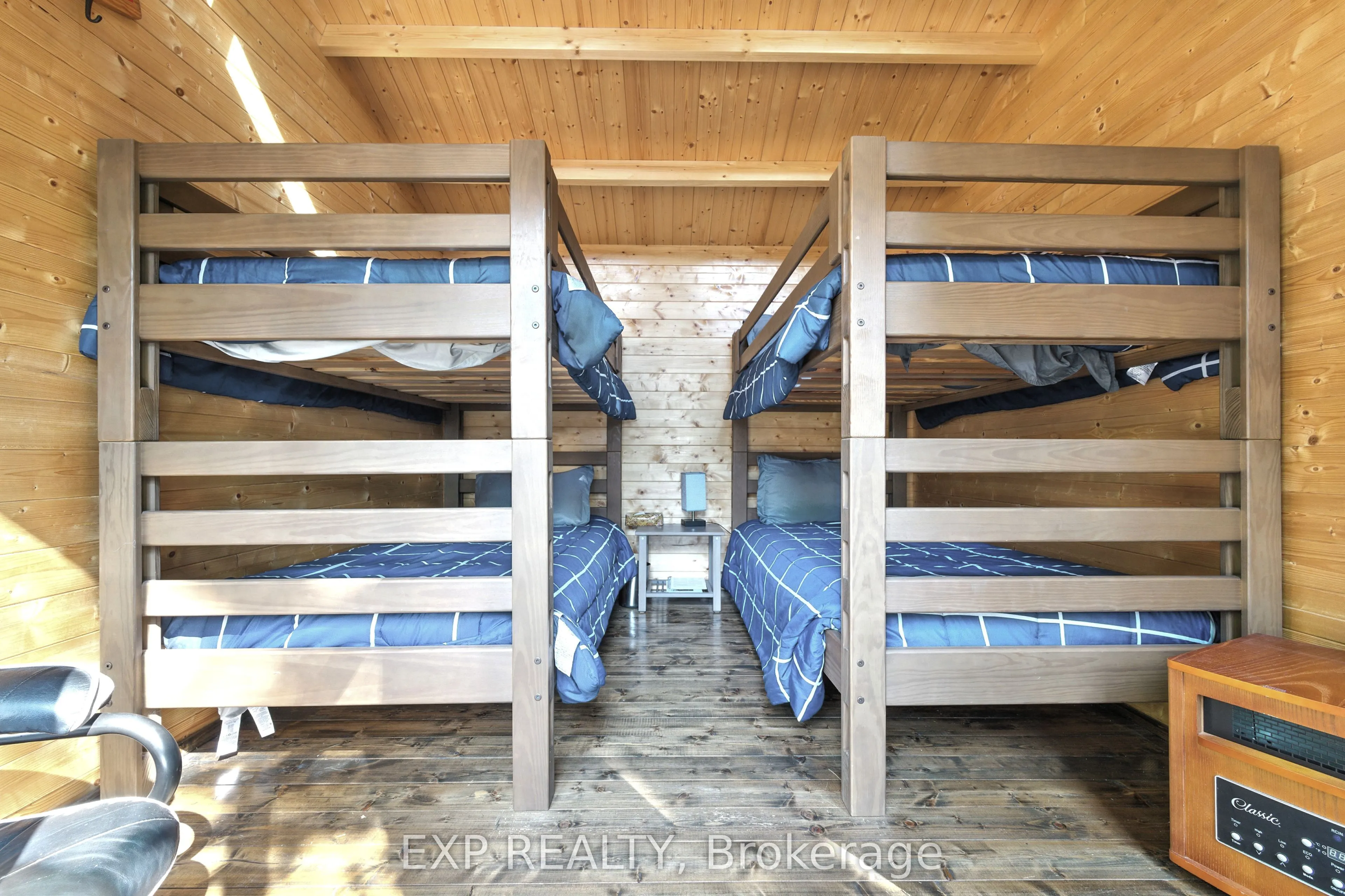 332 Lachlan Lane