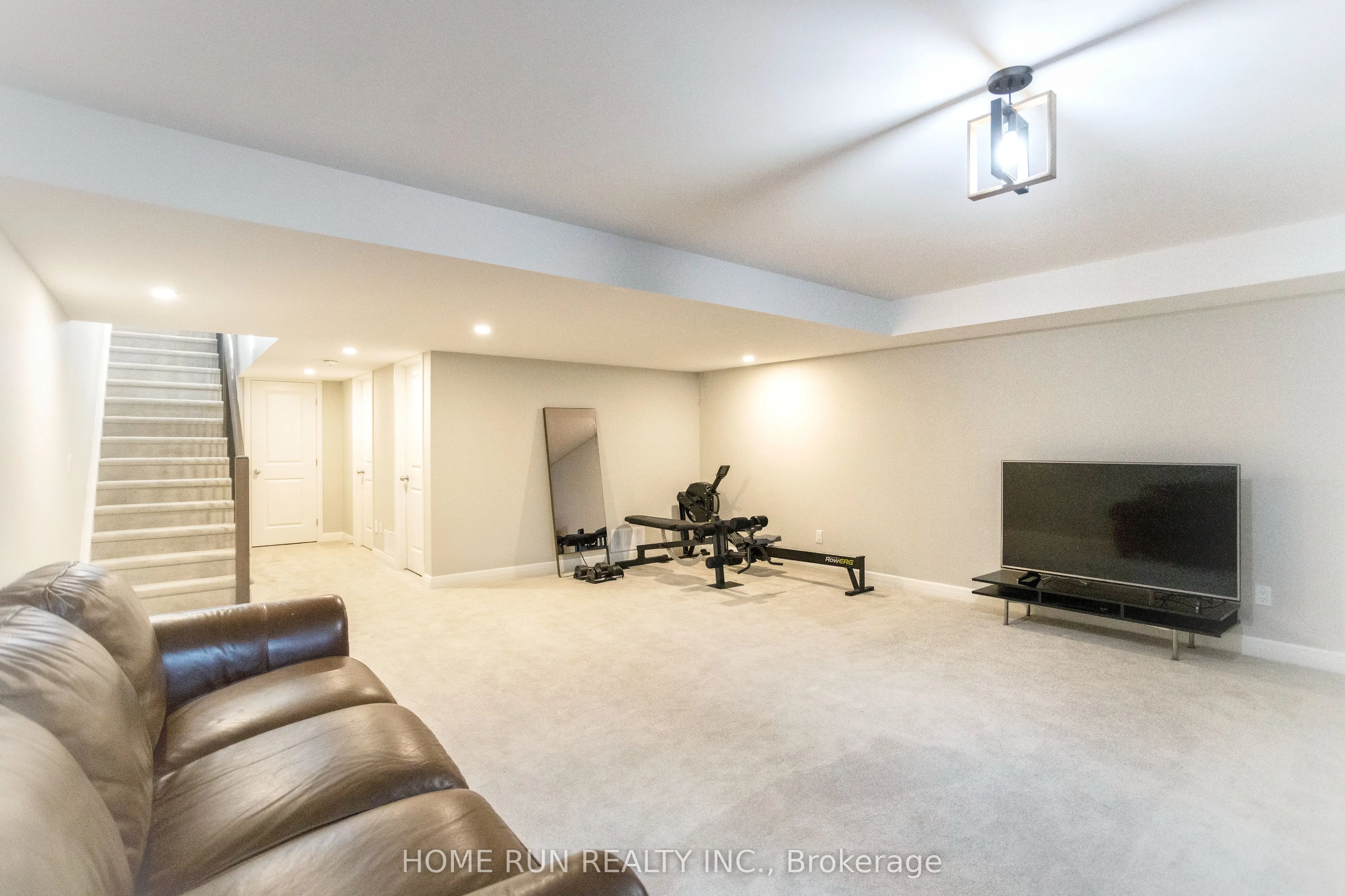 82 Michael Stoqua Street